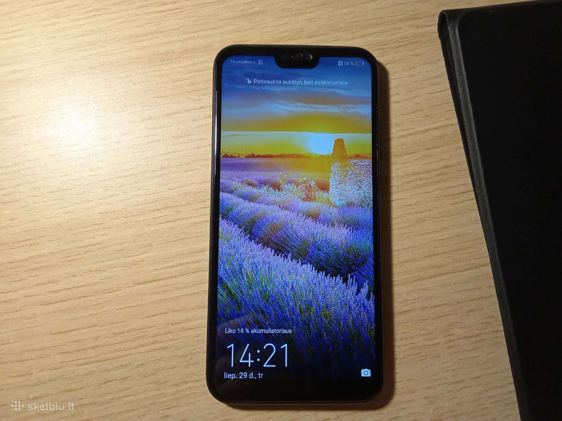 Parduodu telefoną Huawei p20 lite su deklu