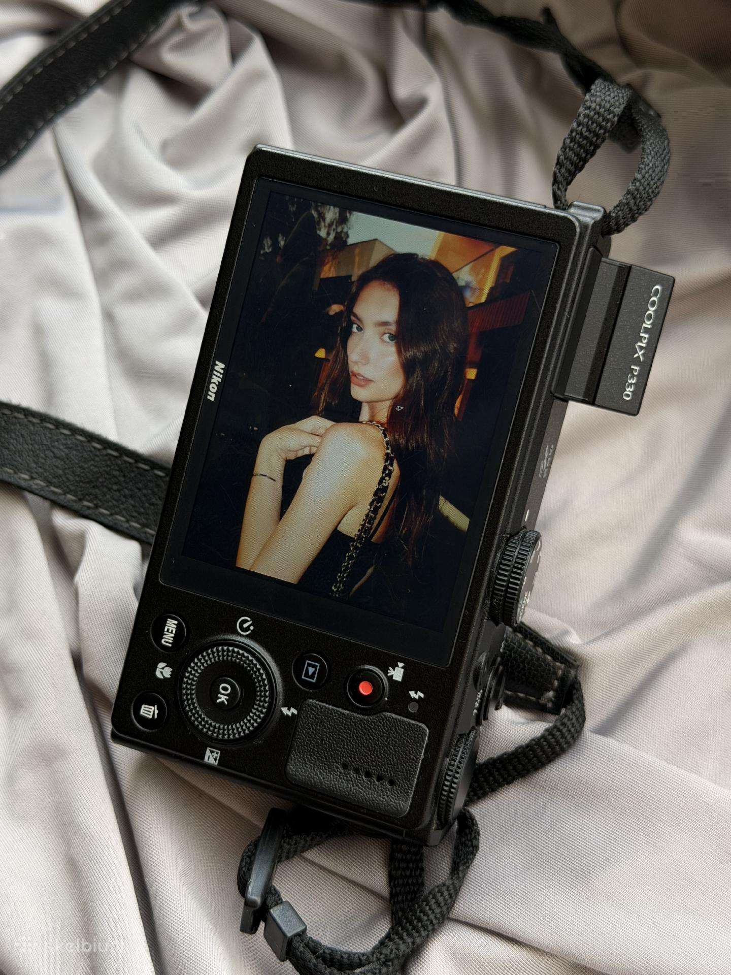 Nikon Coolpix P330