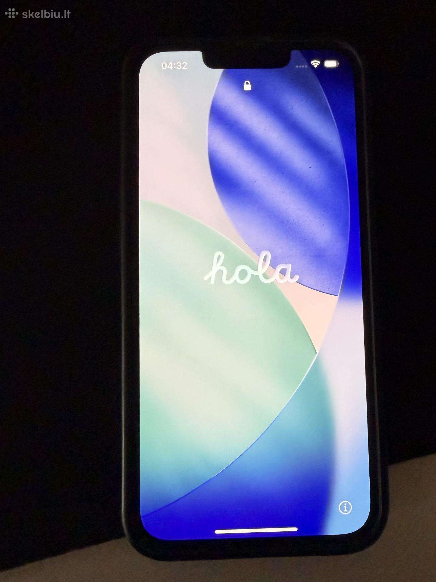 iPhone 13