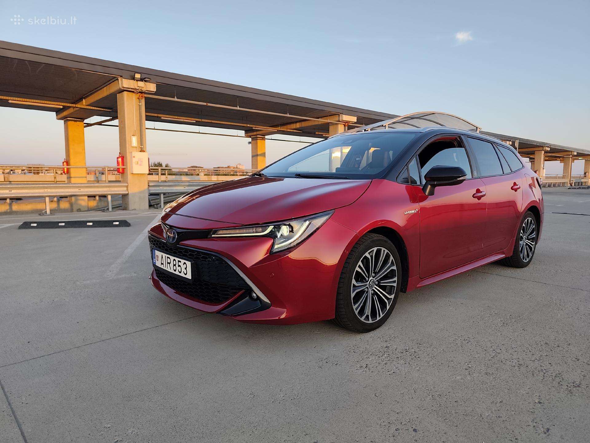 Toyota corolla hybrid 2 132 kw benzinas /elektra
