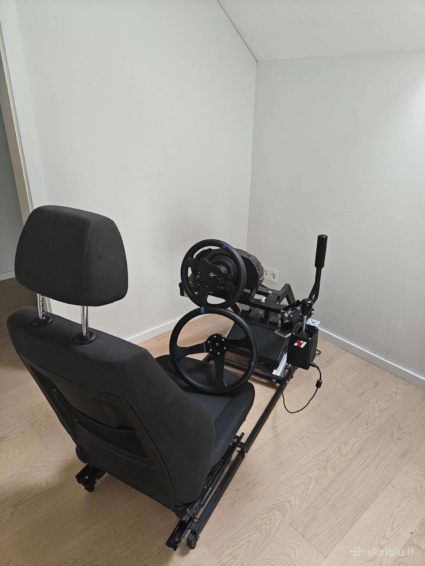 Thrustmaster T300 RS GT Sim Rig'as