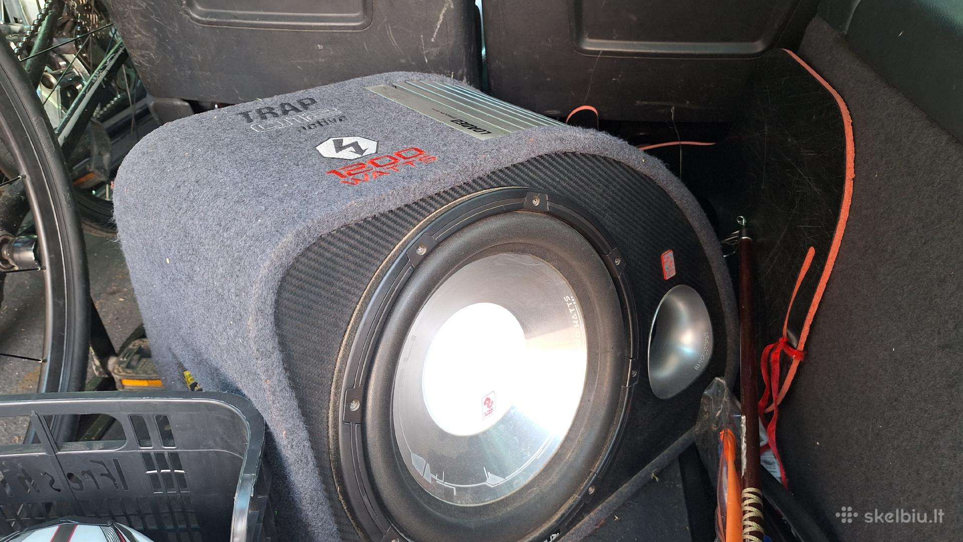 Subas aktyvus 1200 w ir 12 colių žemų dažnių2x180w