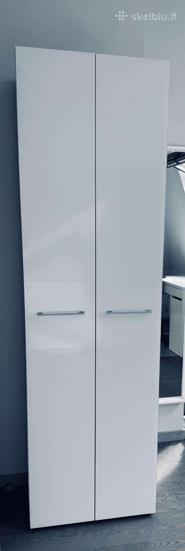 Balta aukšta spinta, 5840198 cm, tvarkinga