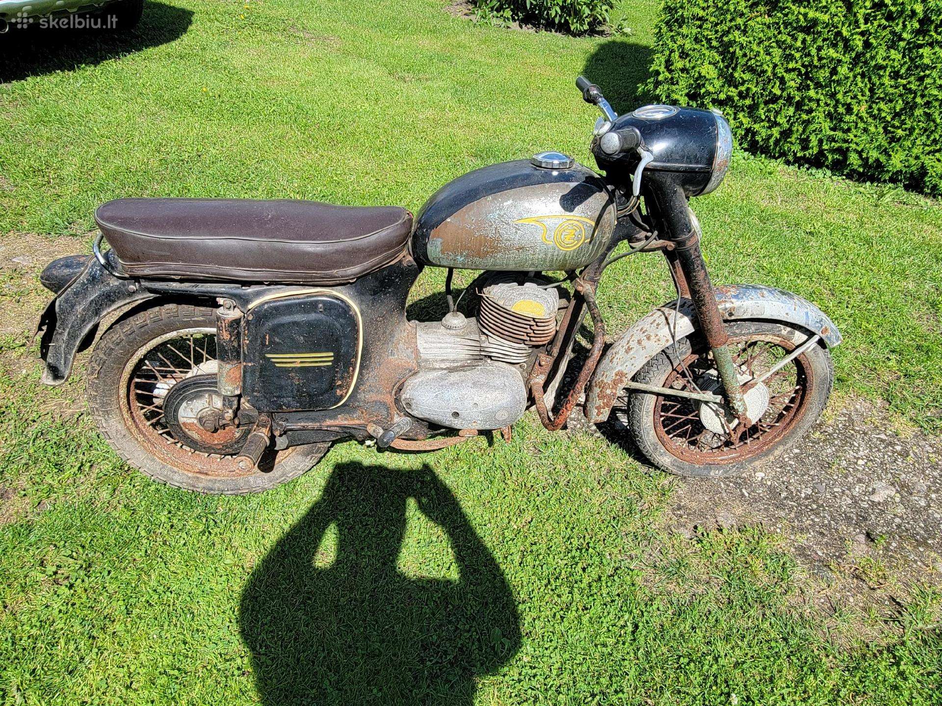 Parduodamas 1961 m. motociklas Cz 175