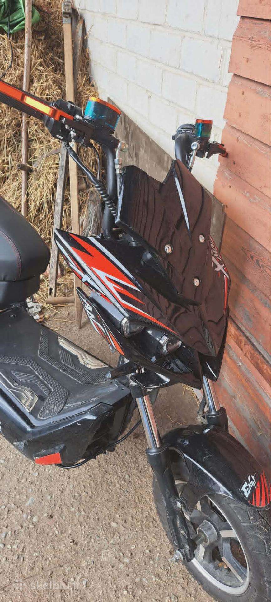 Parduodu motorolerį