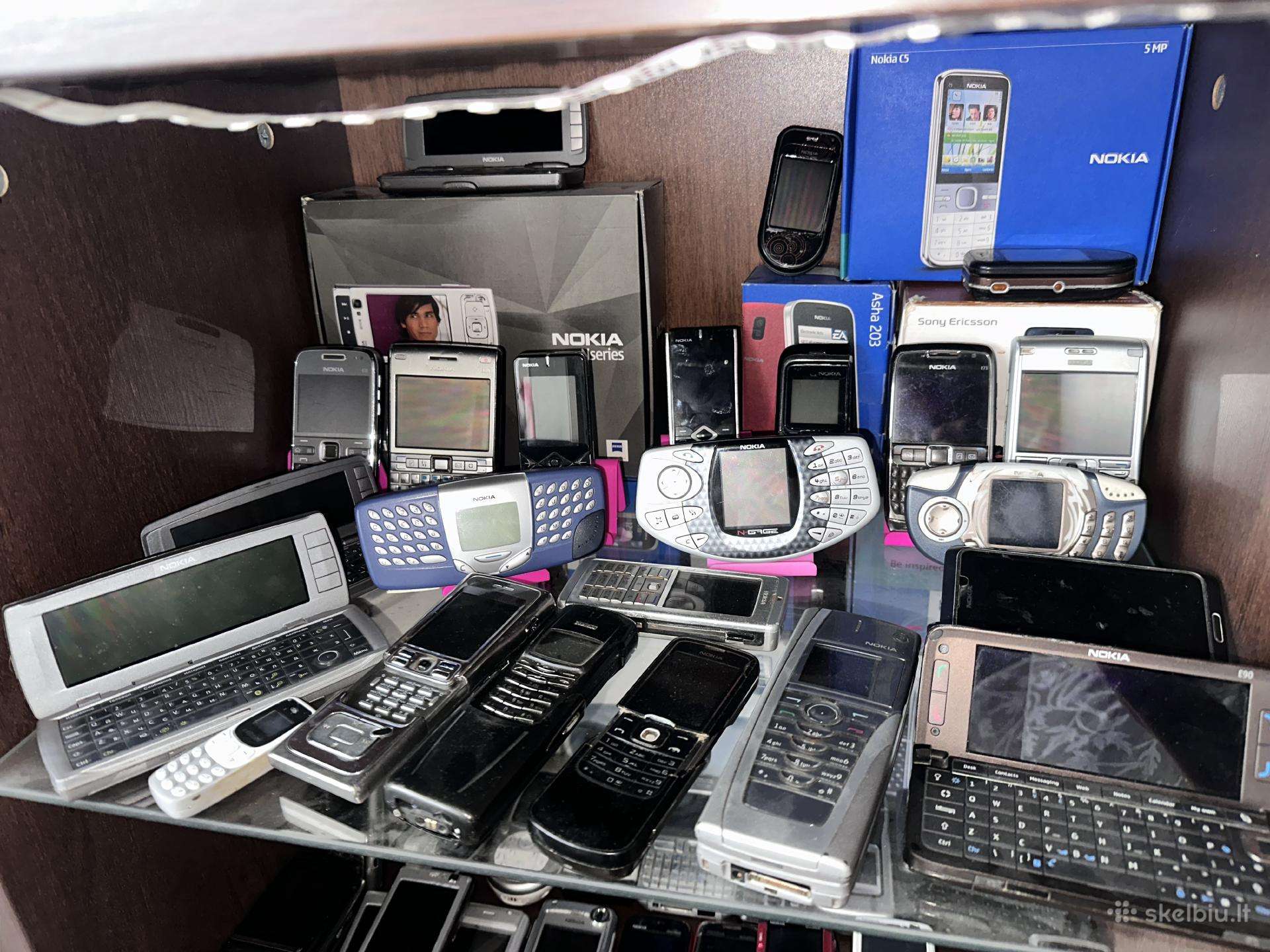 Parduodu telefonu kolekcija