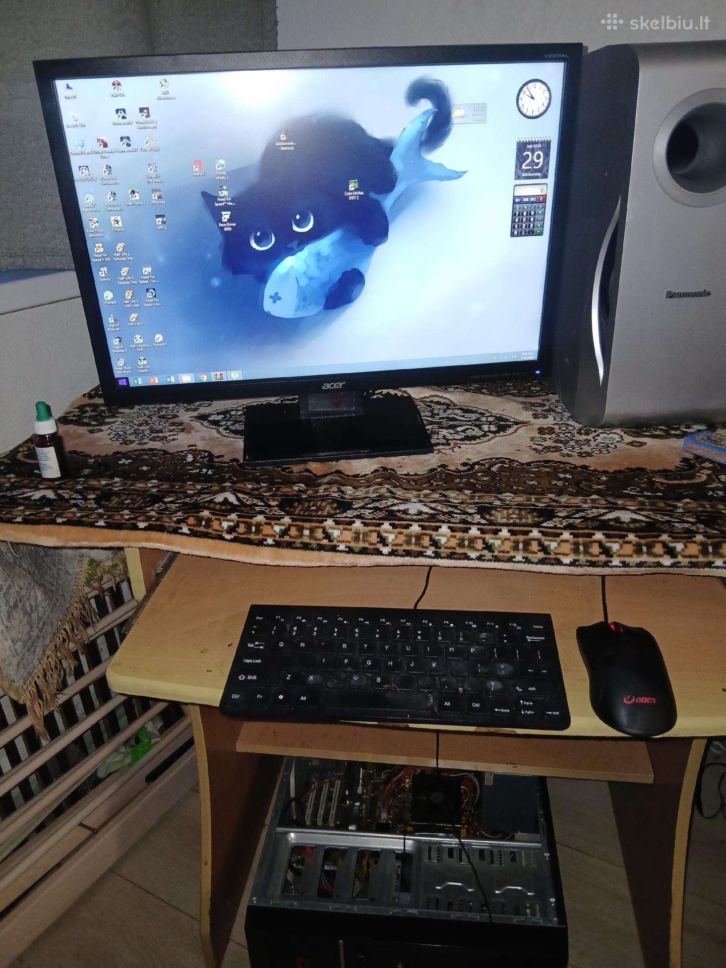 Pc su ekranu pelyte ir klavetura