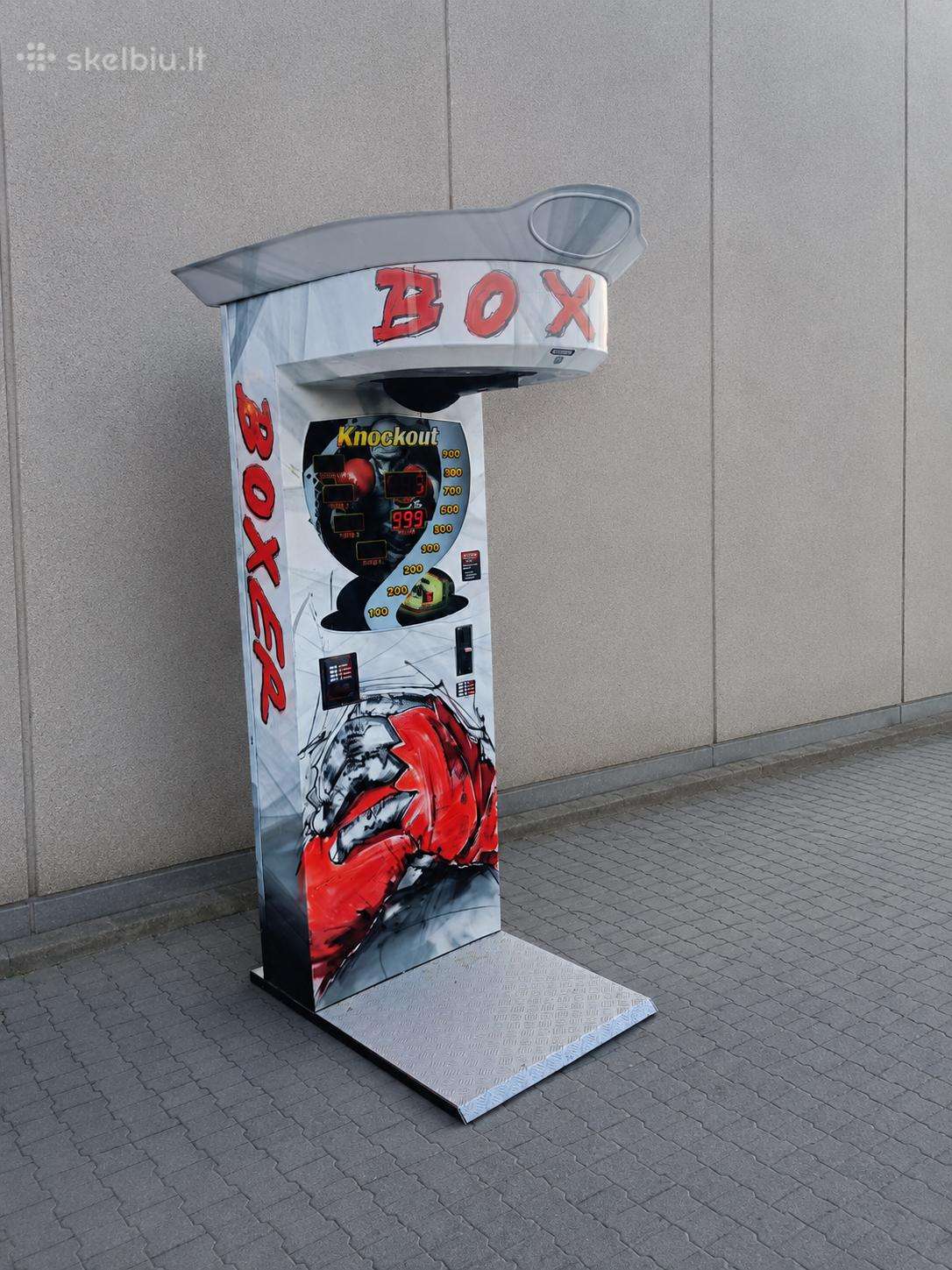 Arkade bokso mašina (bokso kriaušė).