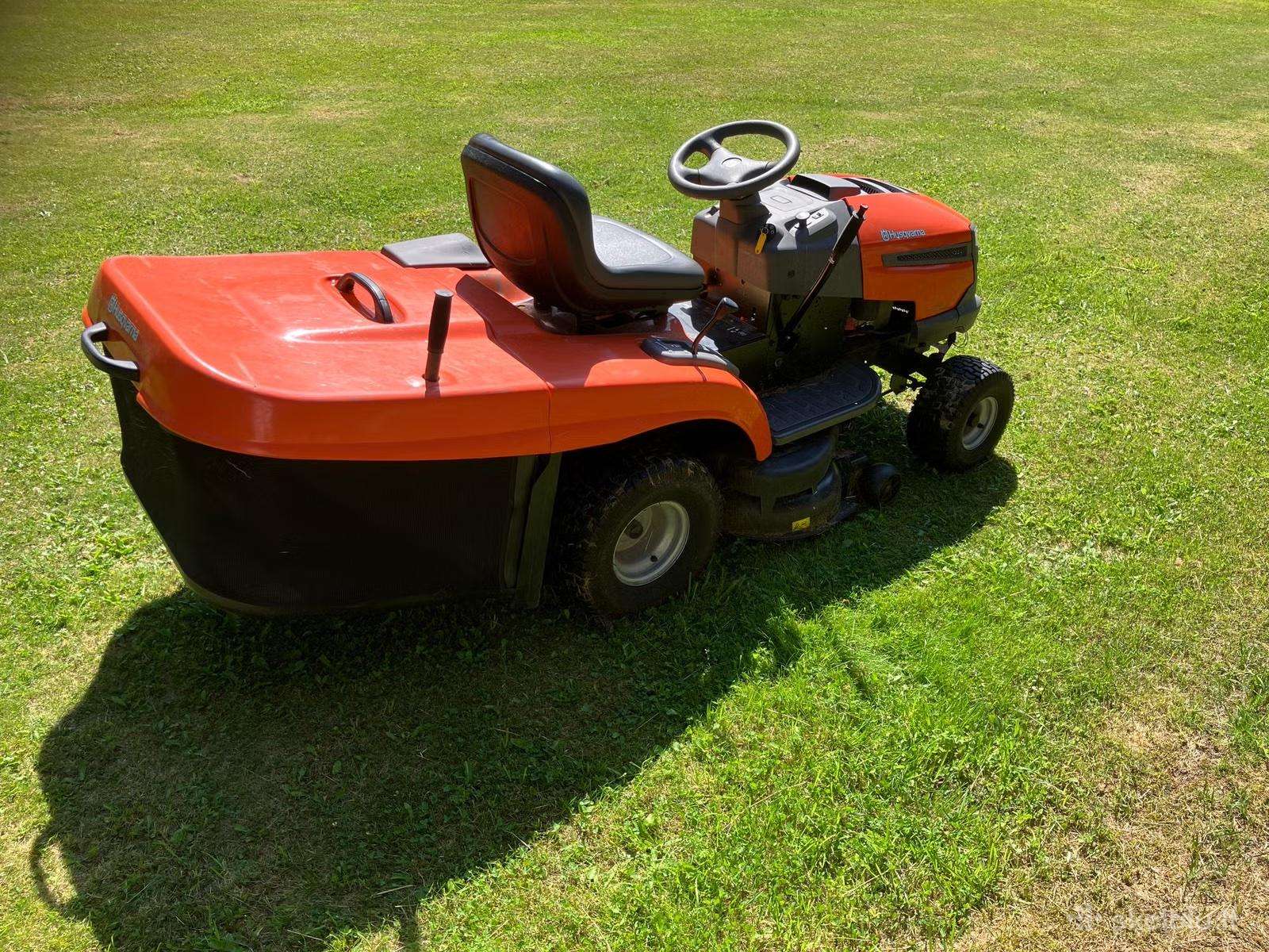 Husqvarna sodo traktoriukas zoliapjove