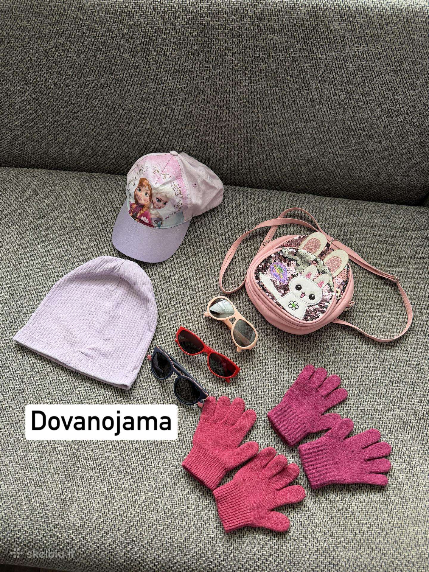 Dovanojamas mergaitiškų aksesuarų urmas