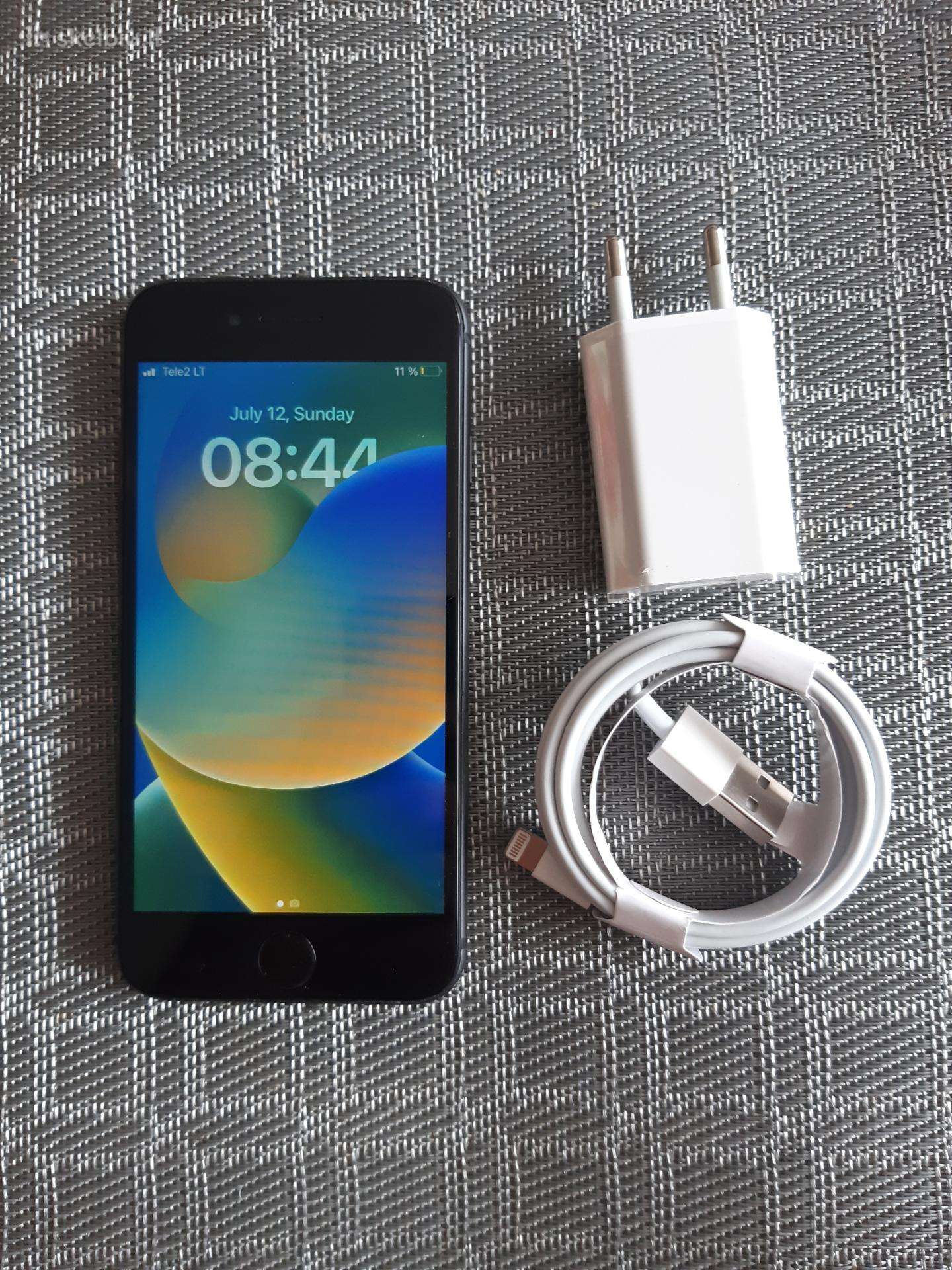iPhone 8 64gb