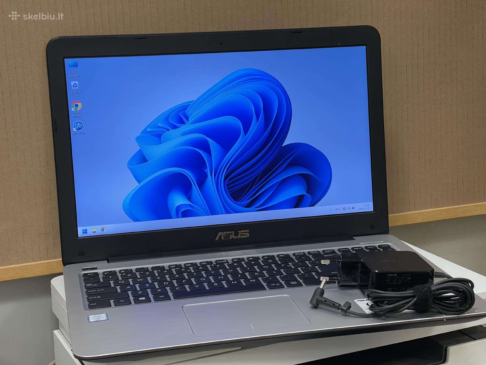 Asus R558u i7 8gb 256gb SSD 15.6" Fhd su garantija