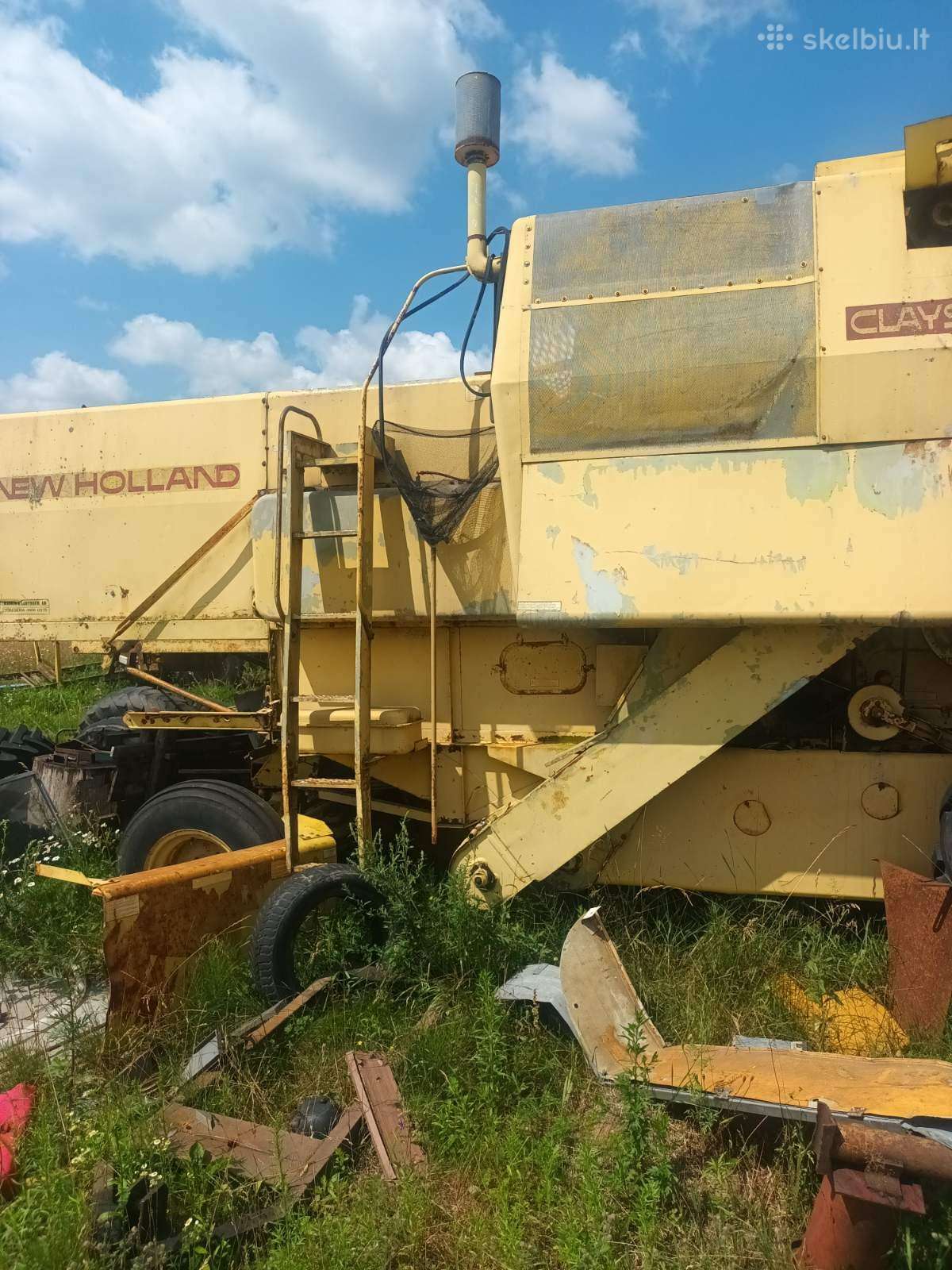 Kombainas New Holland dalimis