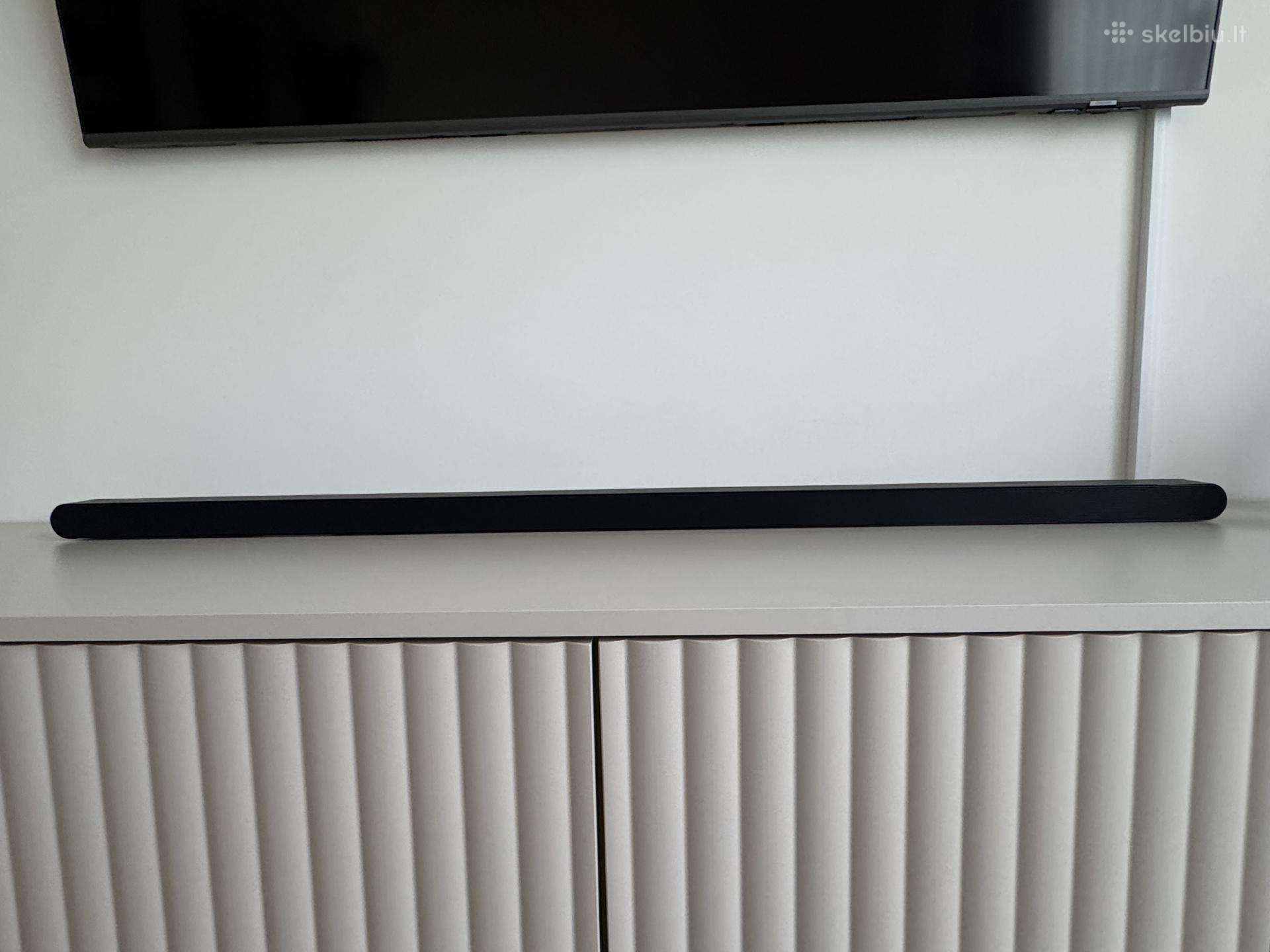 Samsung soundbar ir žemų dažnių garsiakalbis
