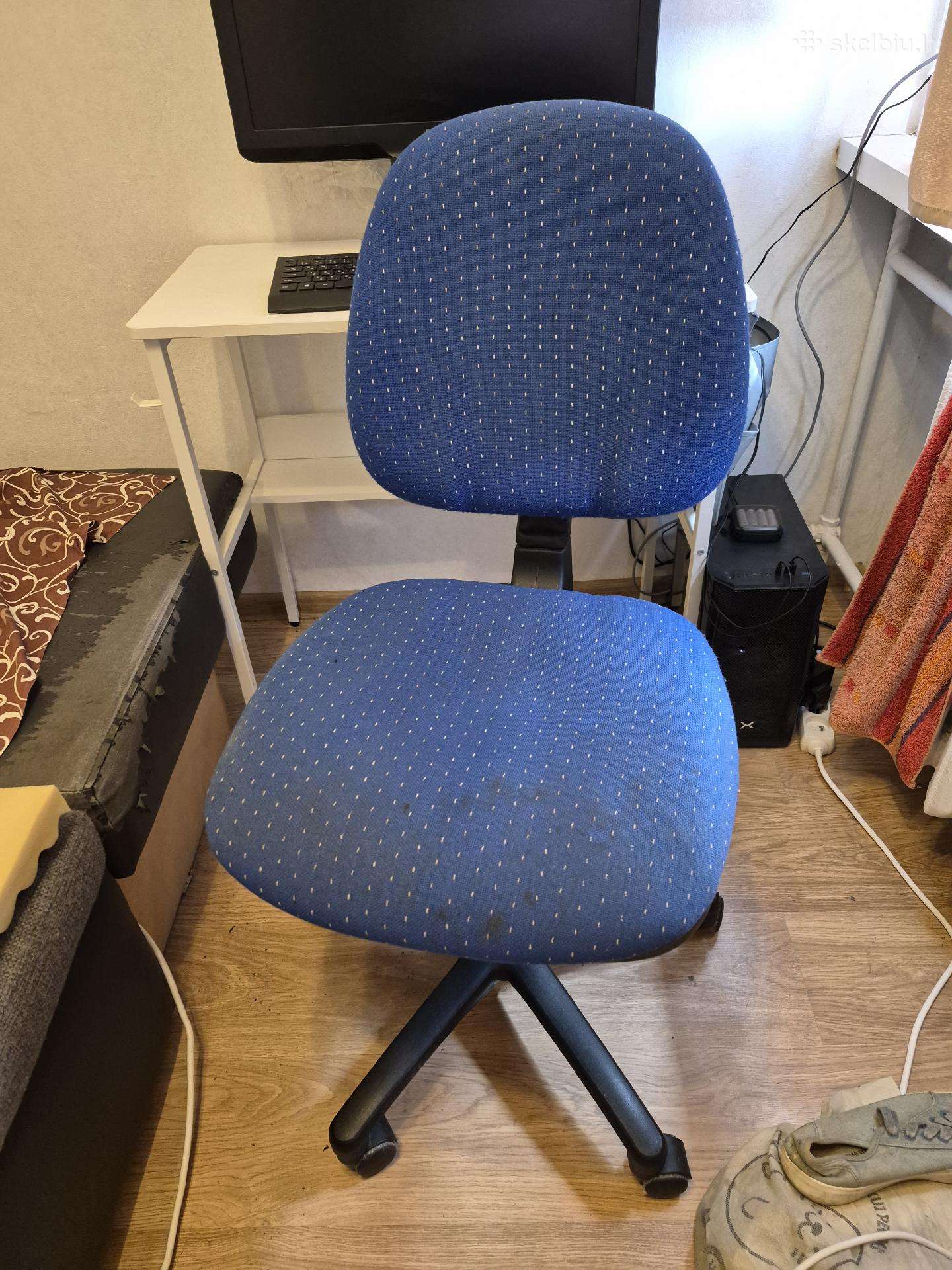 Patogi biuro ar namu kede