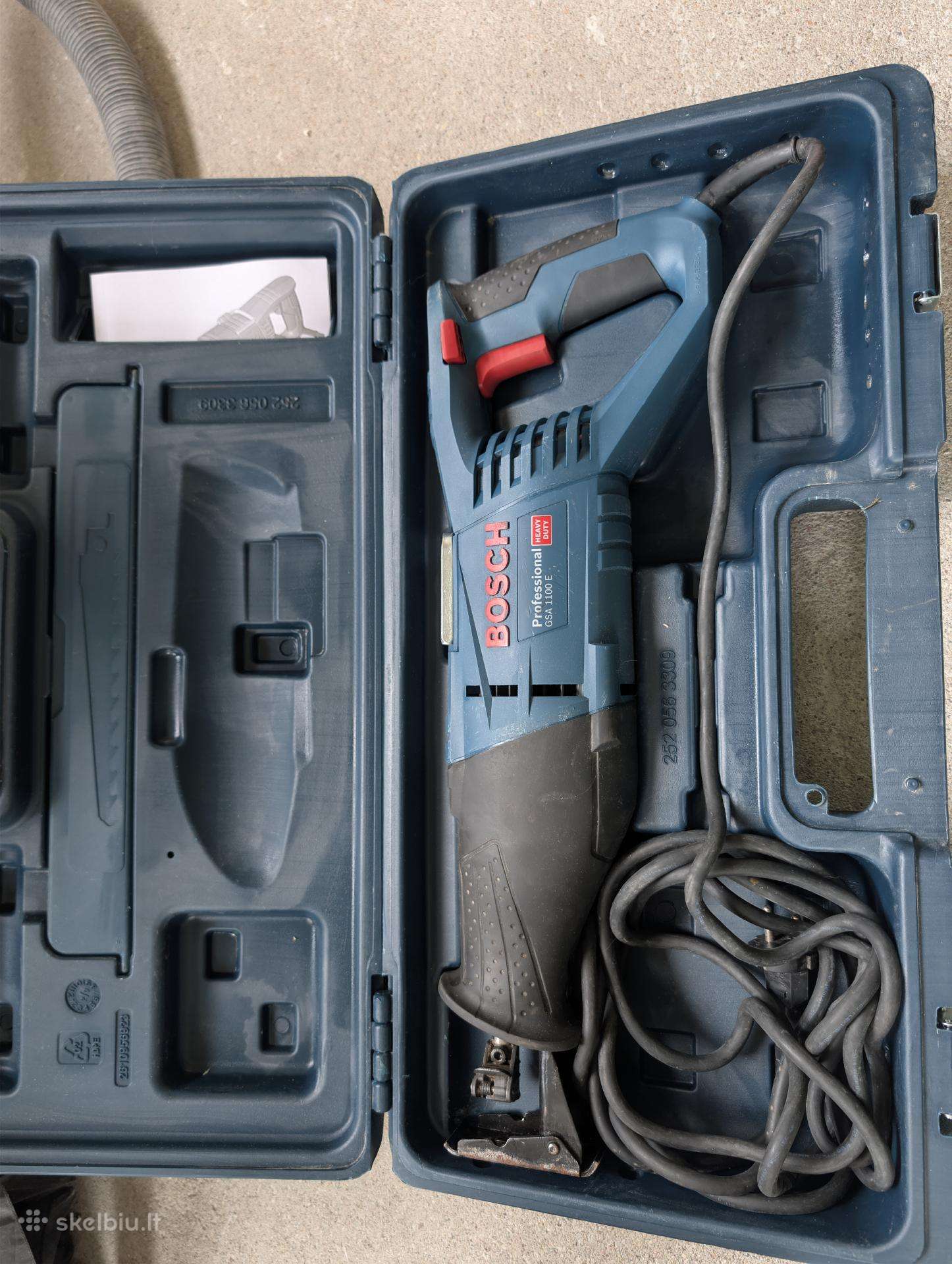Bosch 1100e tiesinis pjūklas