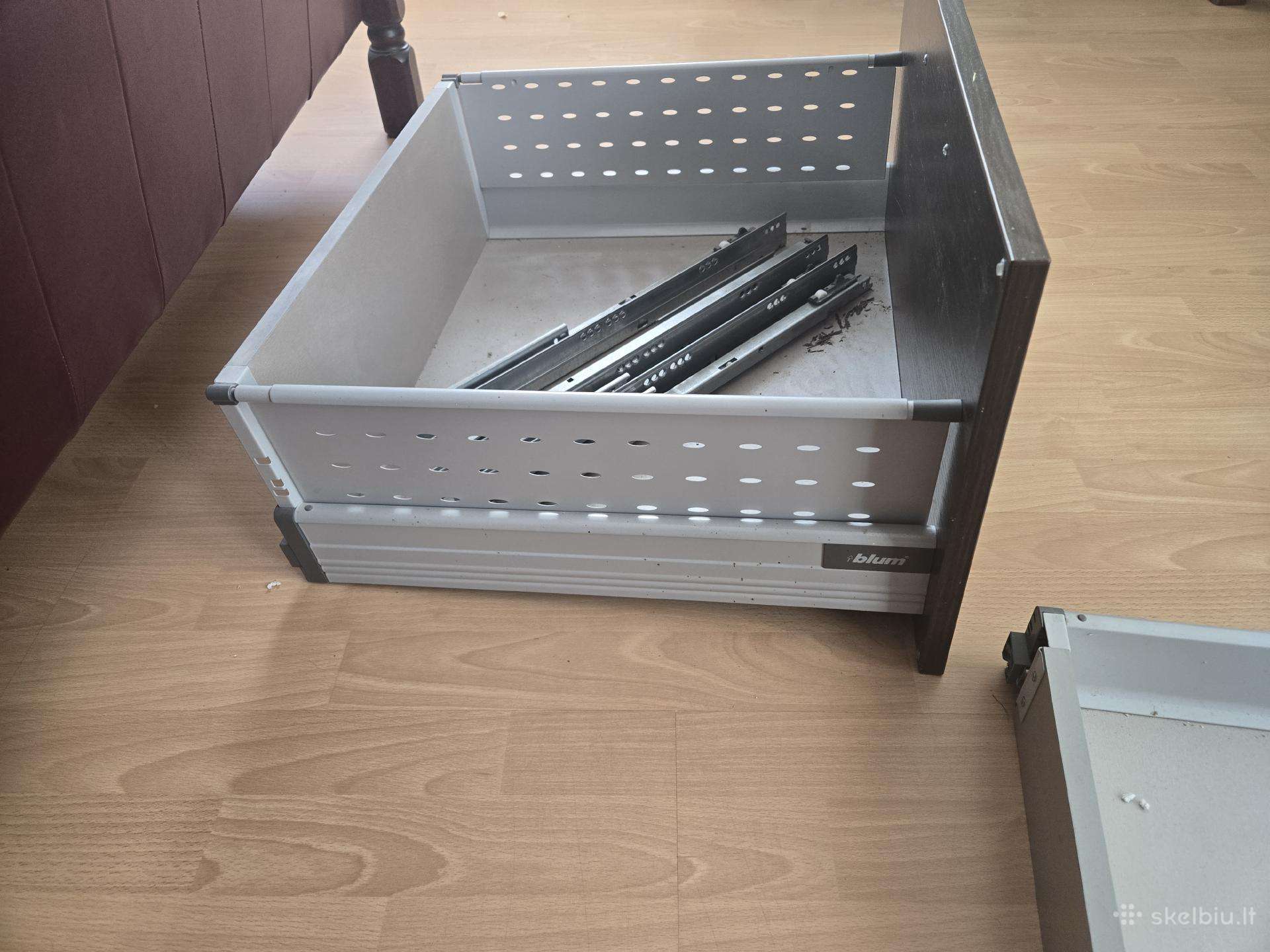 Blum Tandembox virtuvės stalčiai
