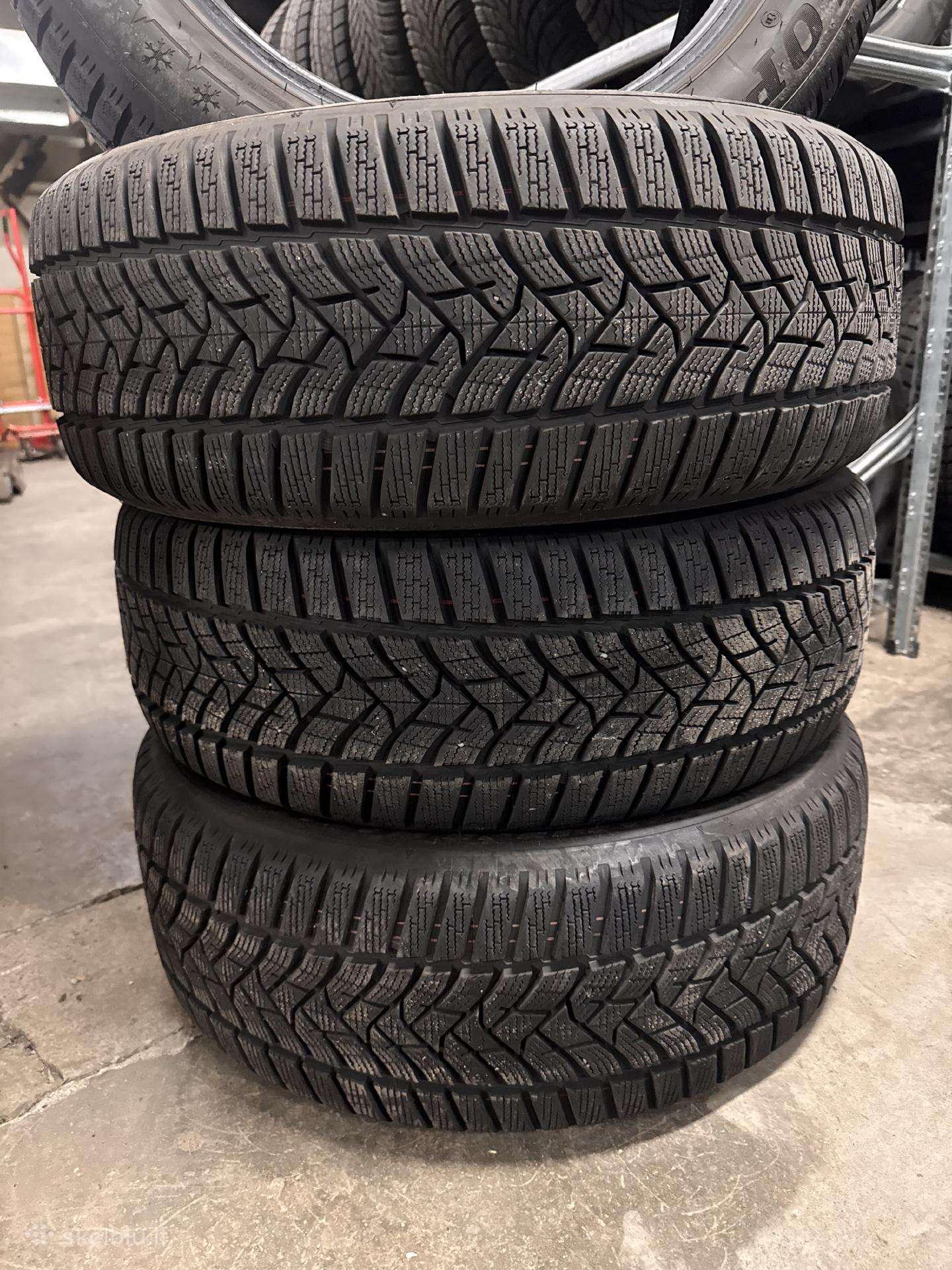 Dunlop winter sport 5 215/55 R17