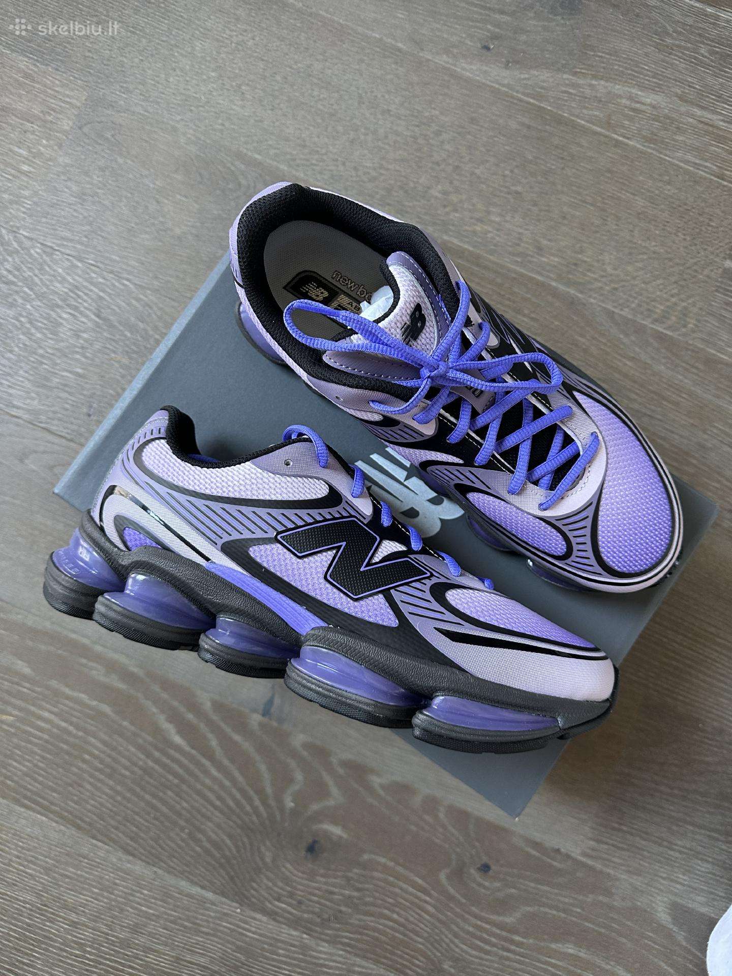 New Balance Abzorb 2000