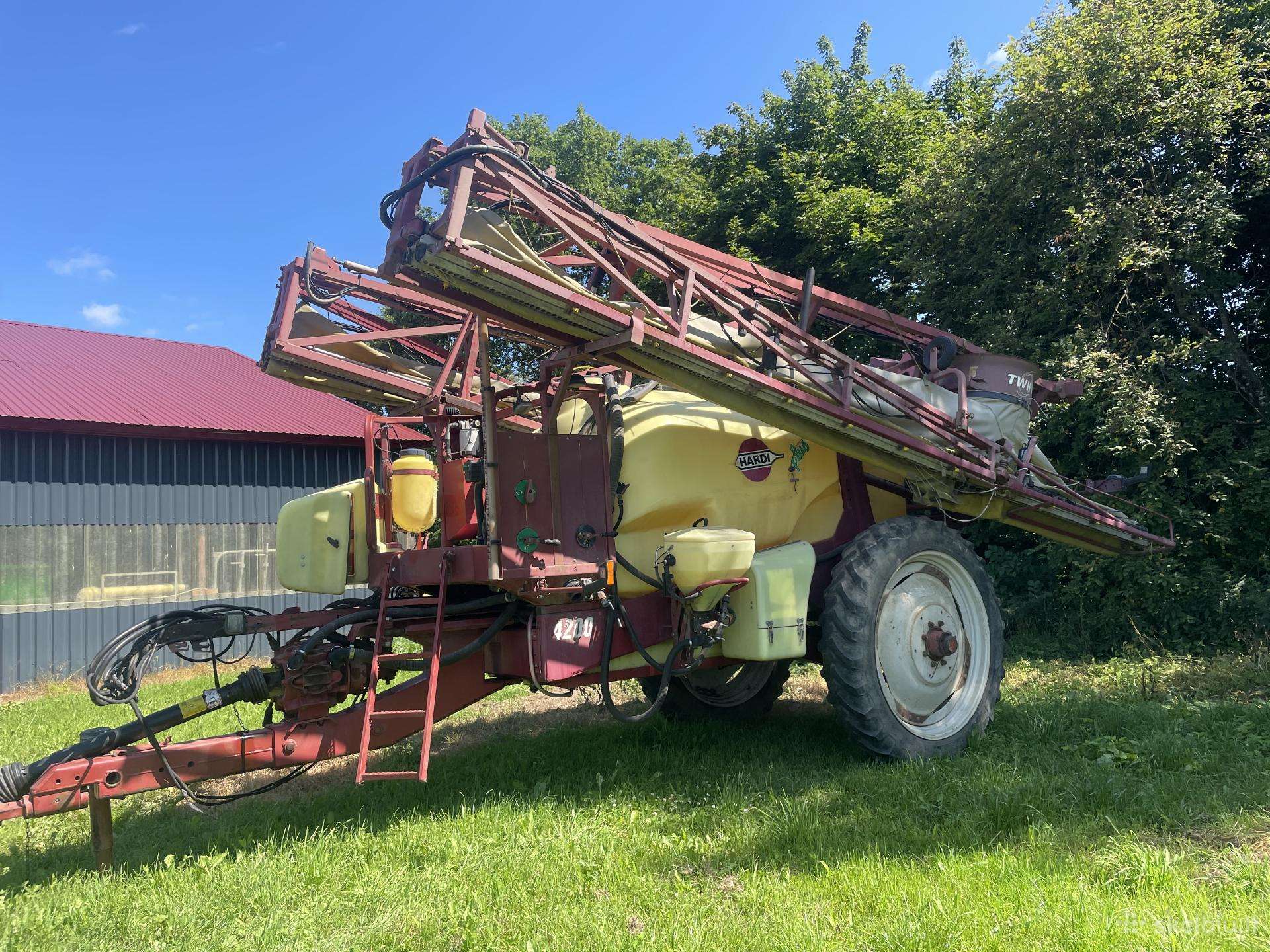 Hardi commander 24m