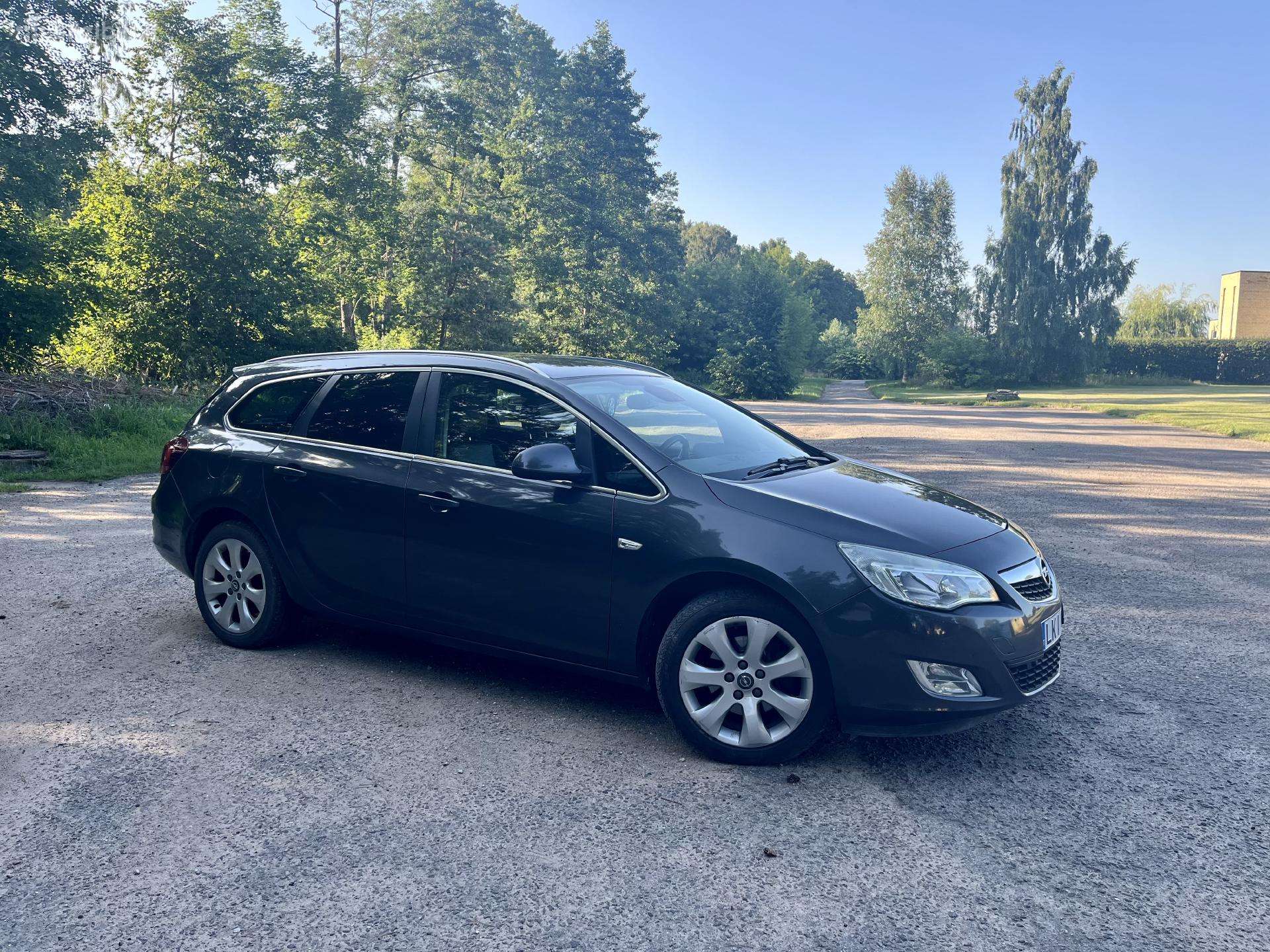 Opel Astra J 1,7 81