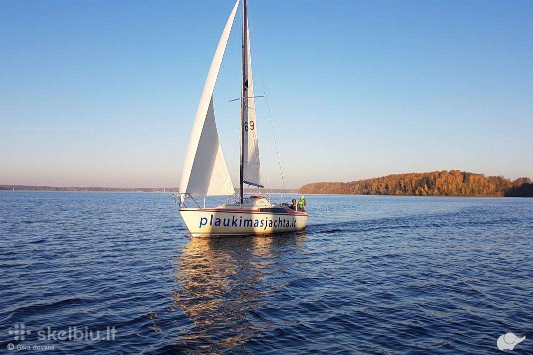 Pasiplaukiojimai jachta Kauno mariose