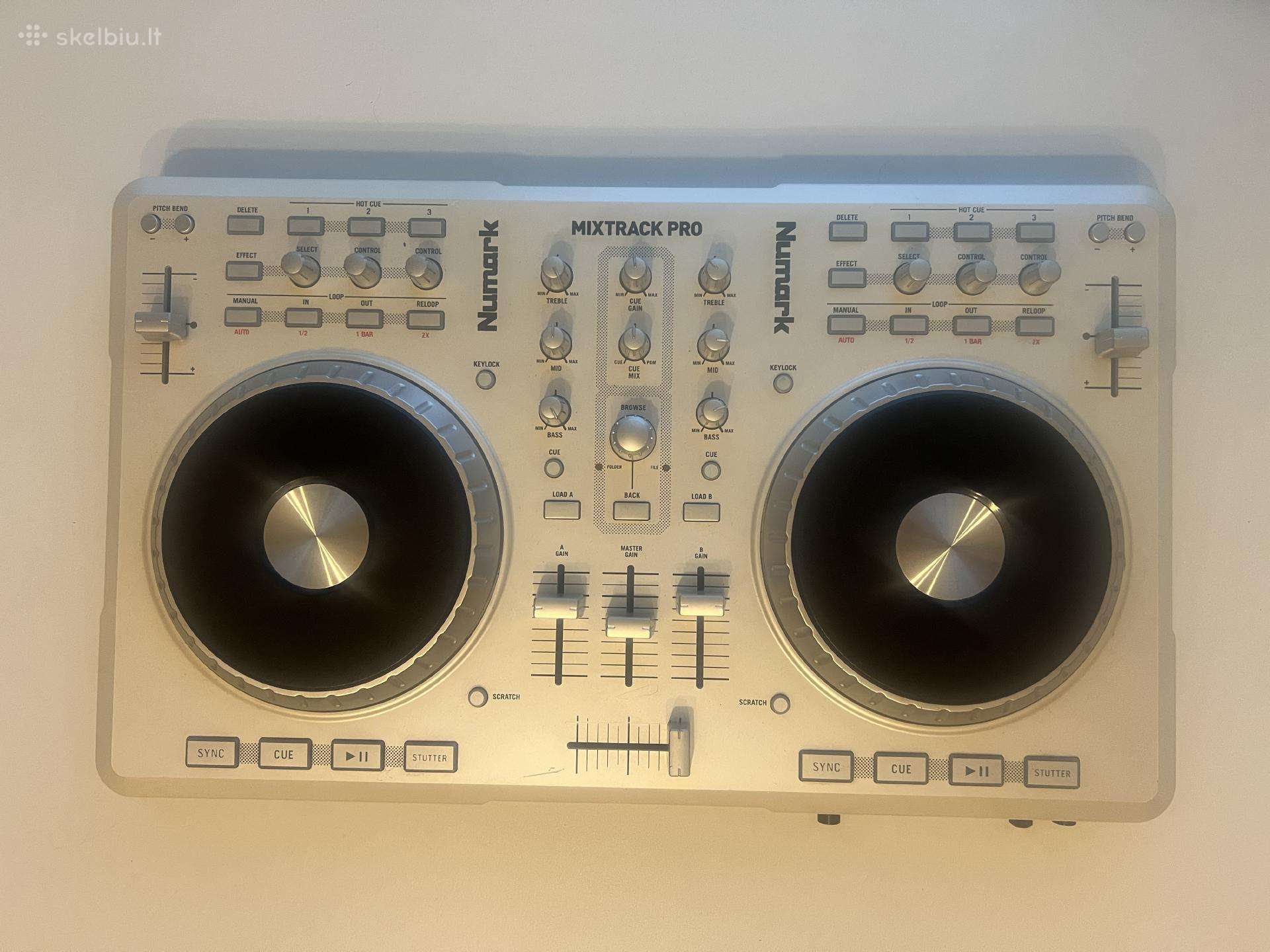 Dj pultas