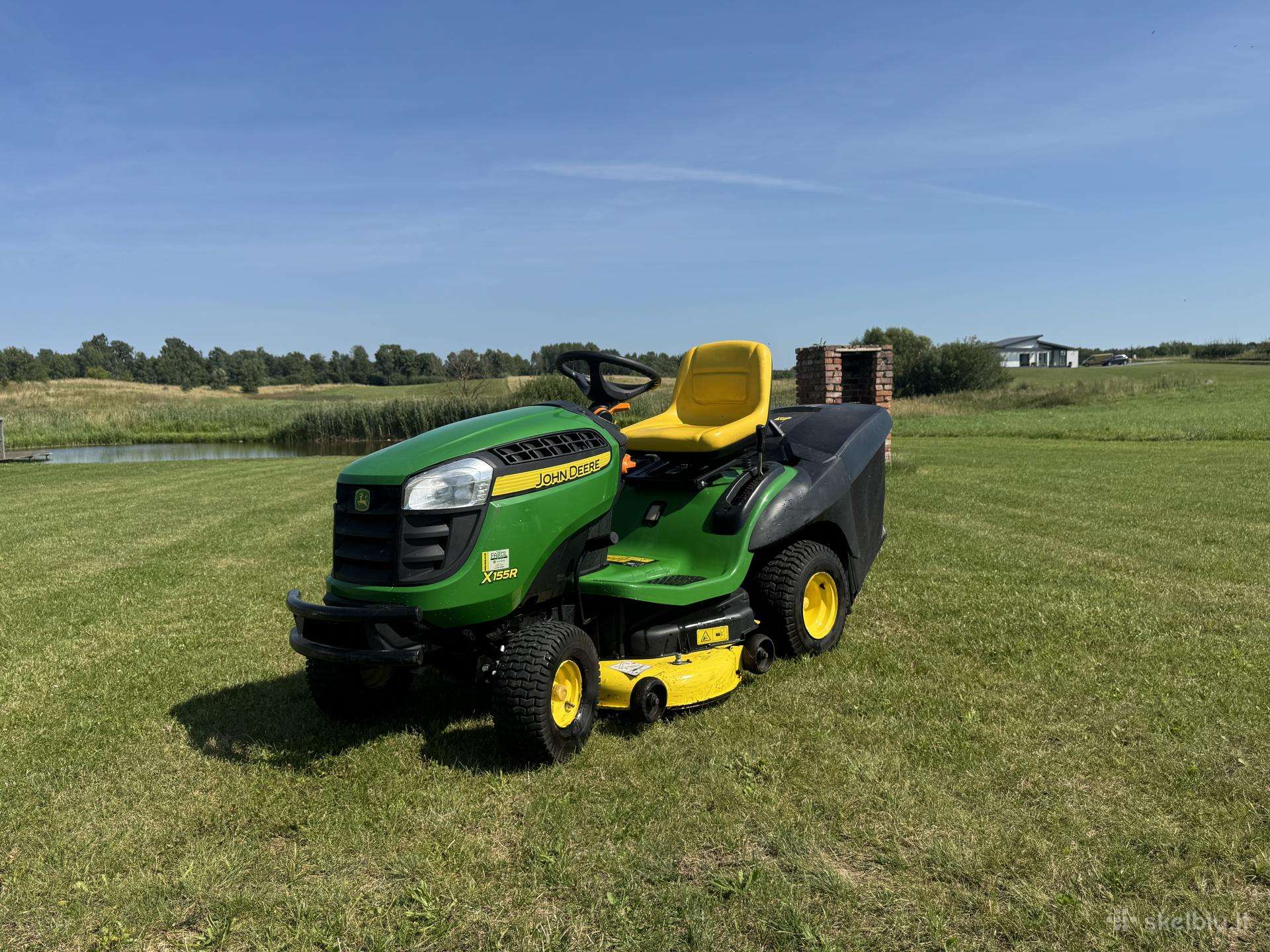 John Deere x155r