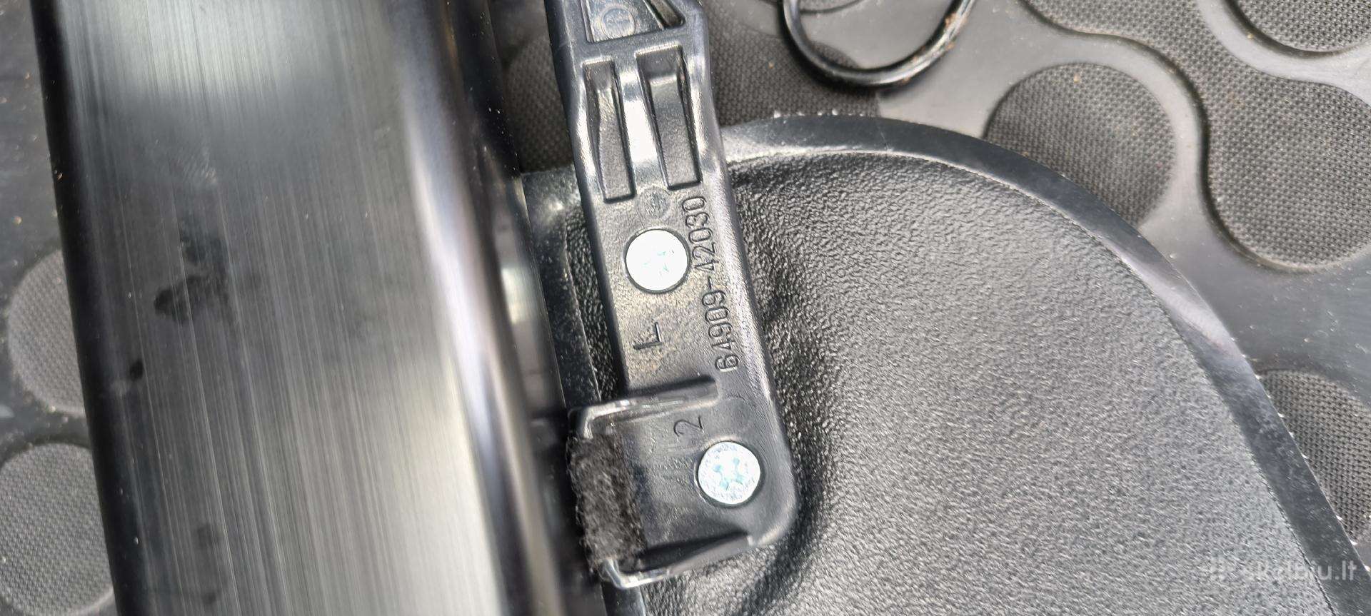 Originali Toyota Rav4 bagažinės užuolaida (štorkė)