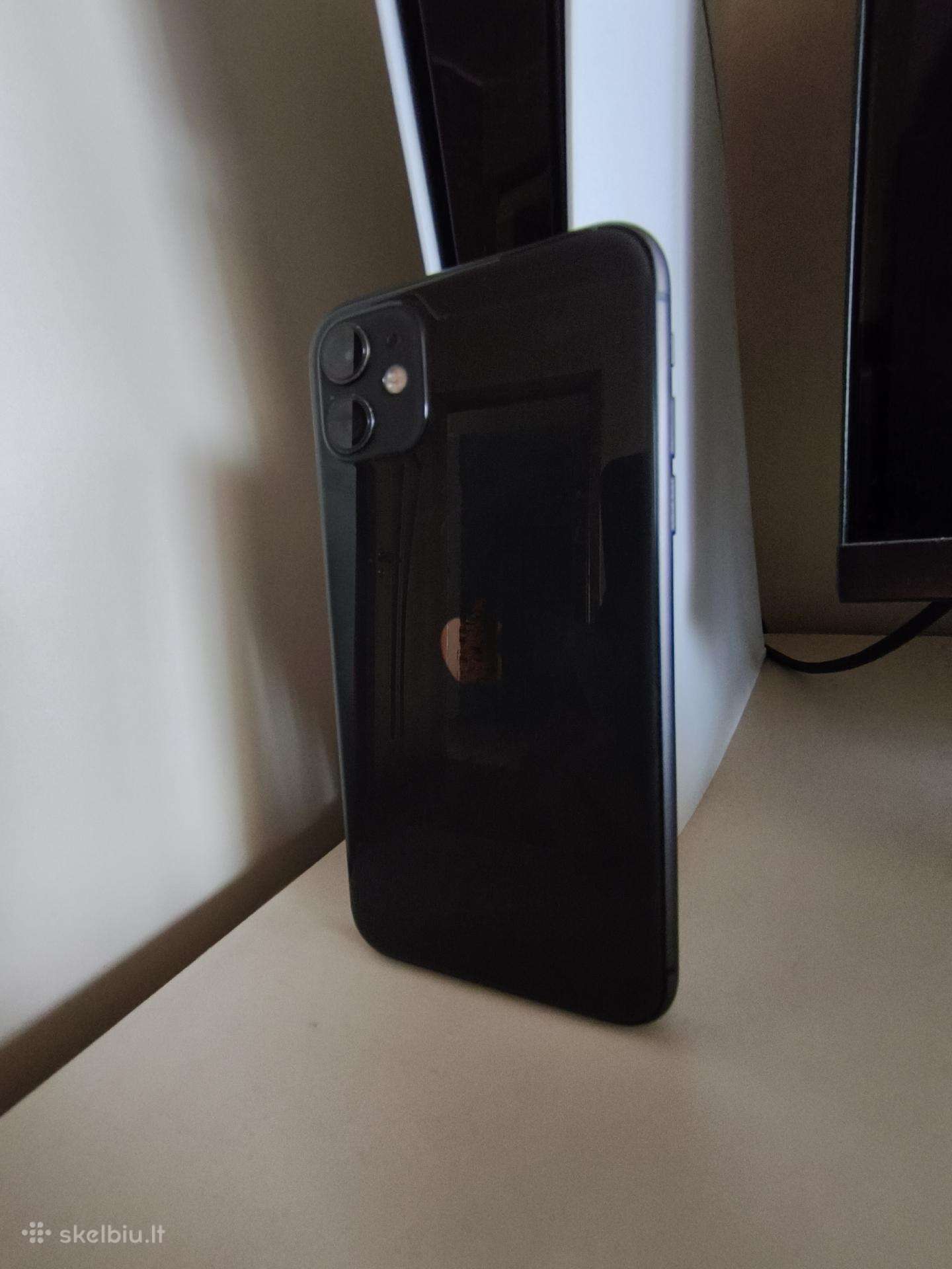 iPhone 11