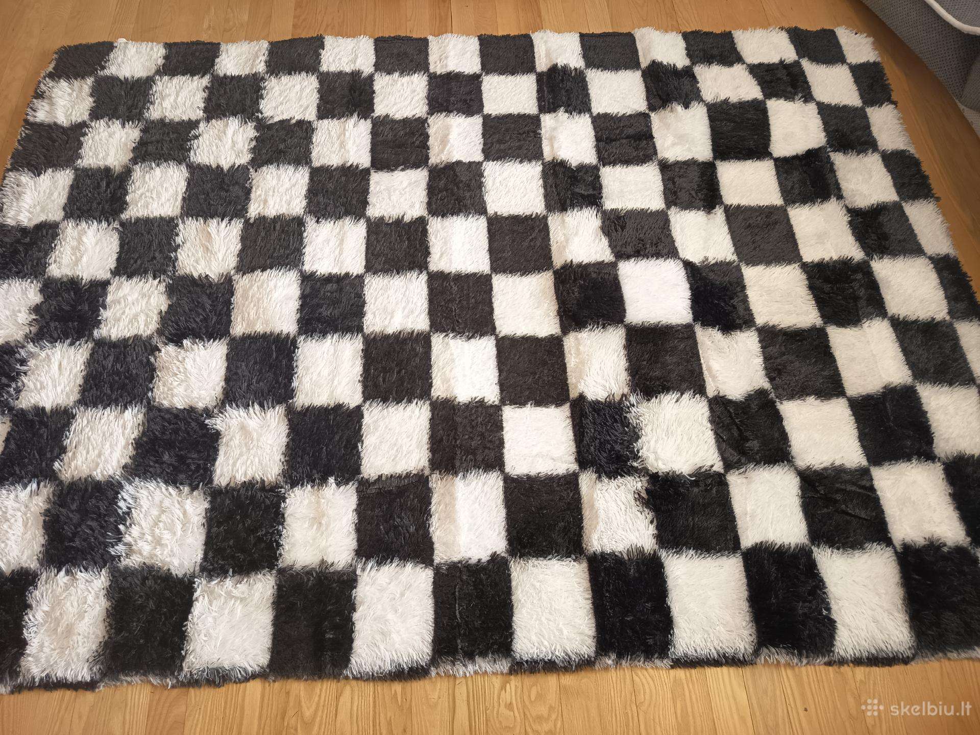 Šachmatinis kilimas 220x160