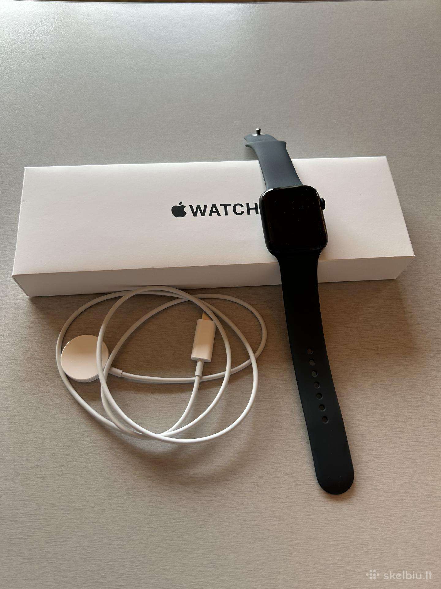 Apple watch se2 44