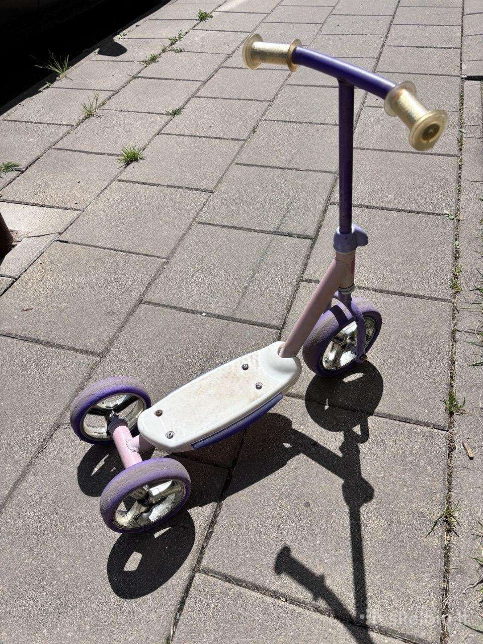 Atiduodu vaikiška paspirtuką