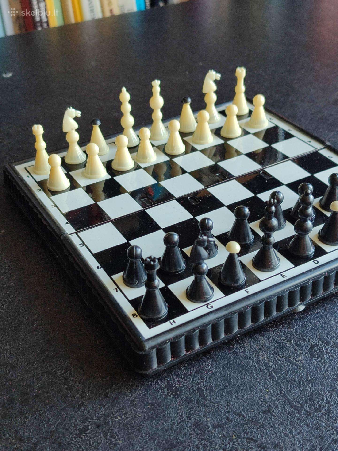 Magnetiniai kelioniniai šachmatai