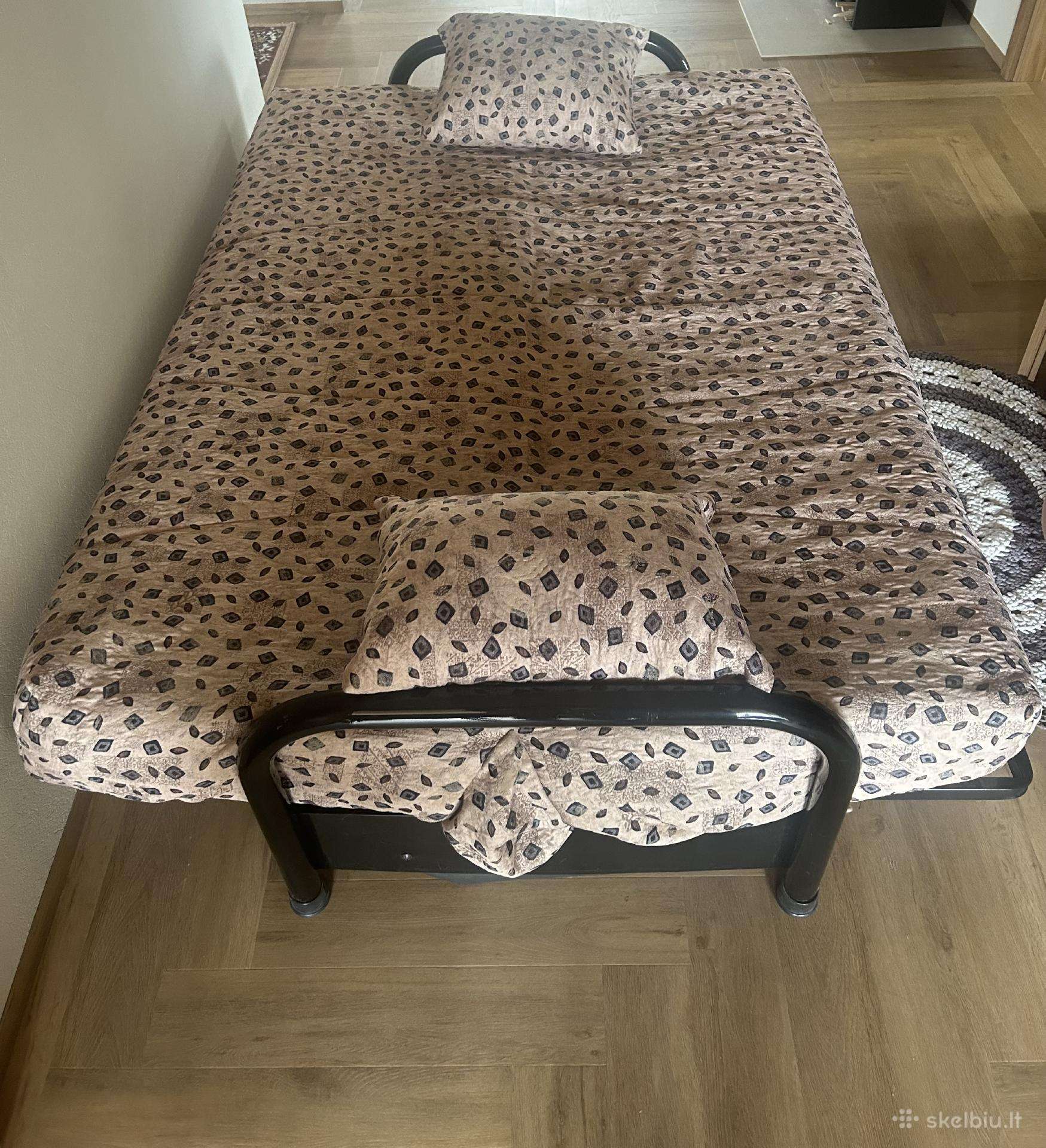 Stilinga miegamoji sofa