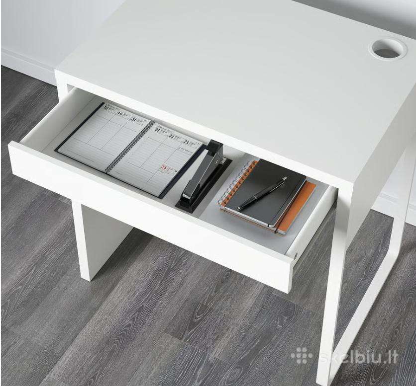 Rašomasis stalas Ikea Micke, balta