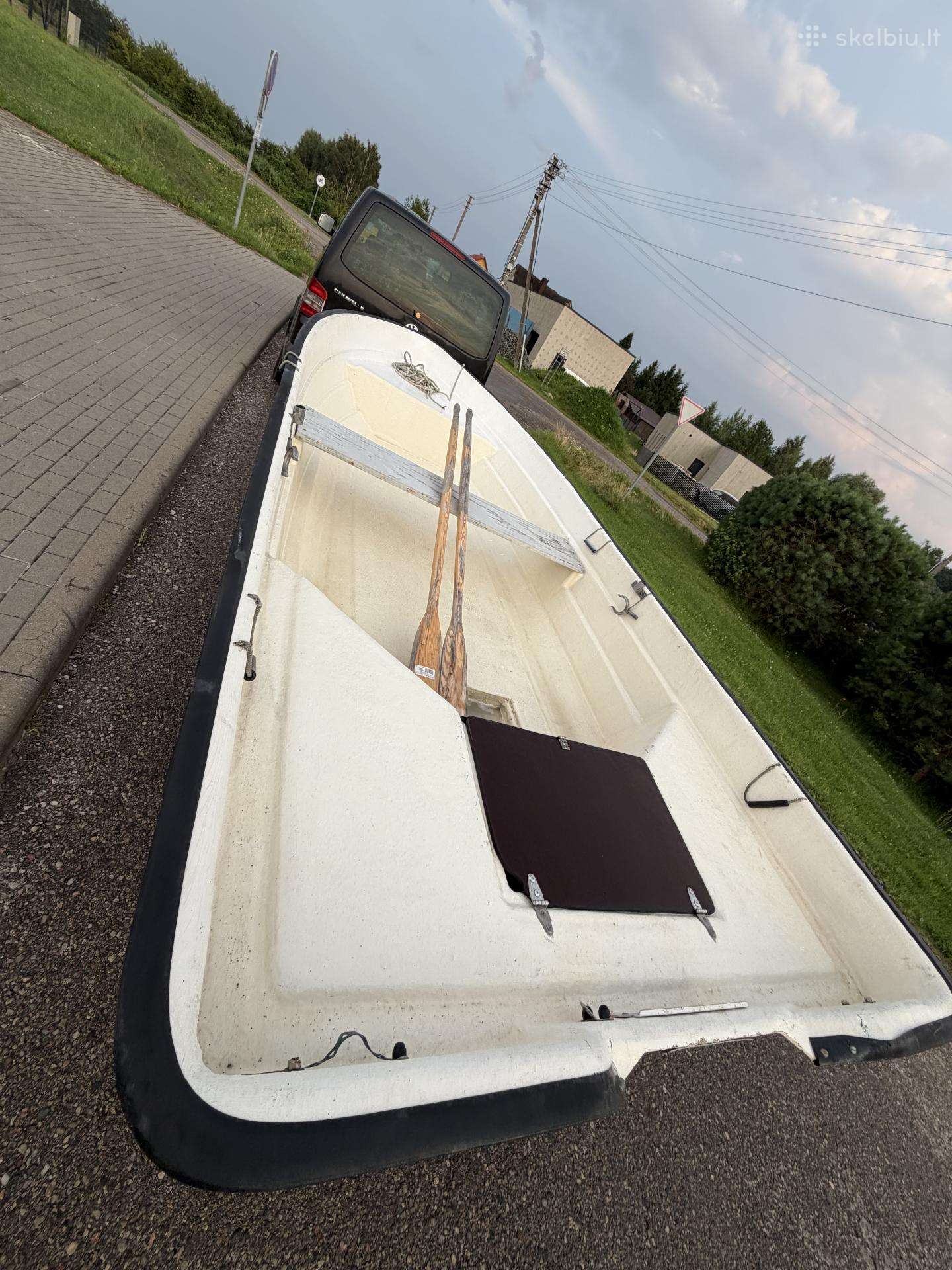 Gh, plastic boats