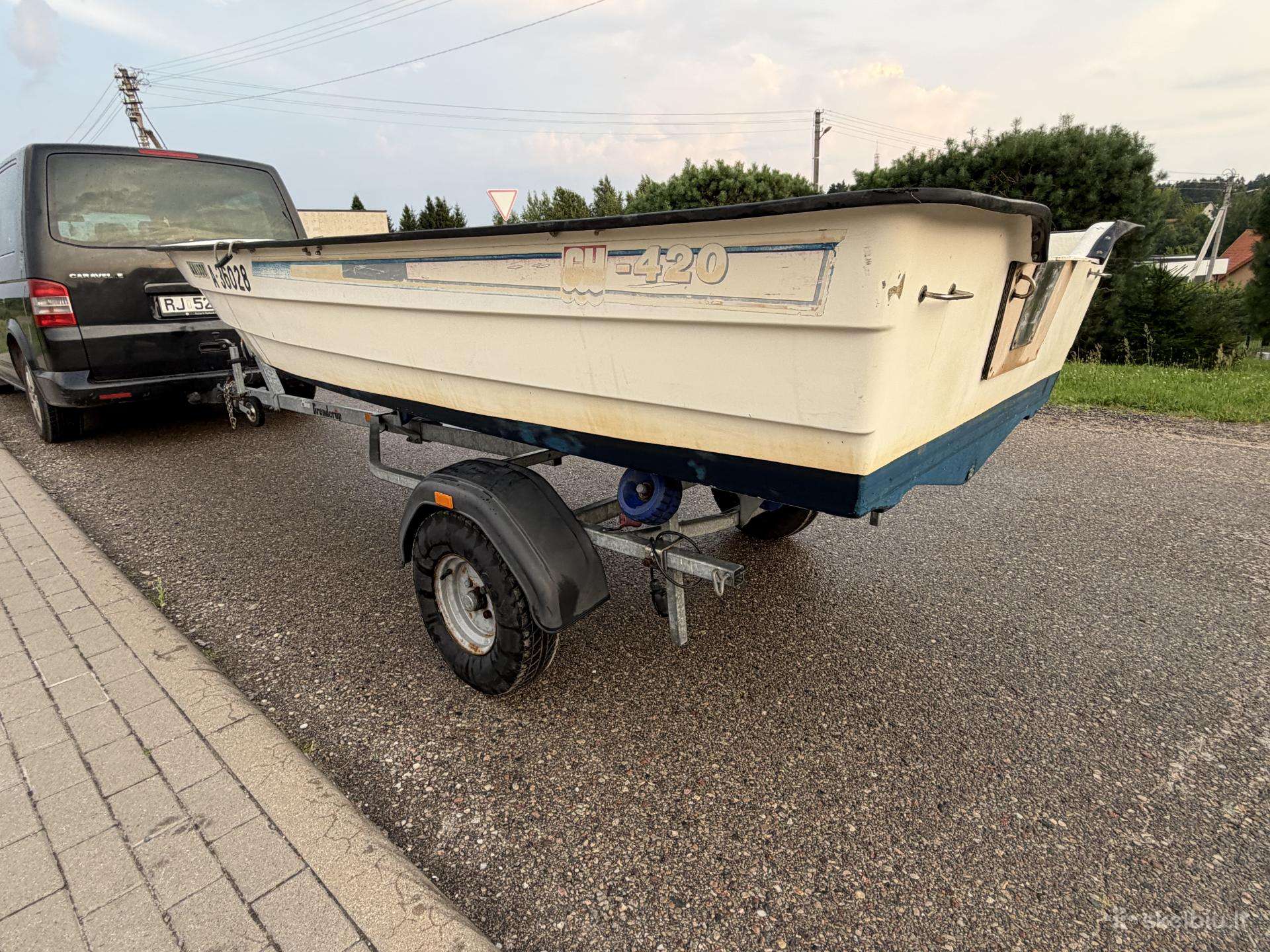 Gh, plastic boats