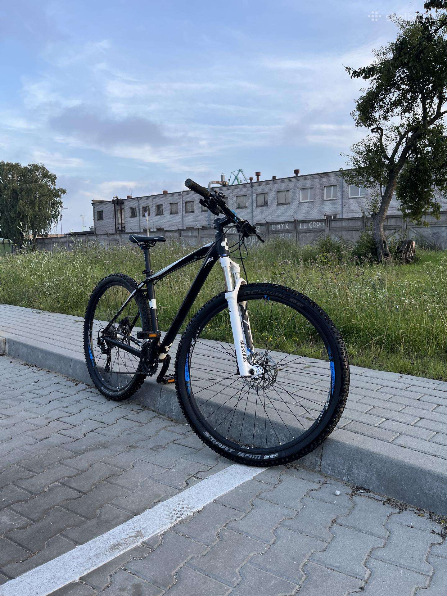 Parduodu Cube kalnų dviratį
