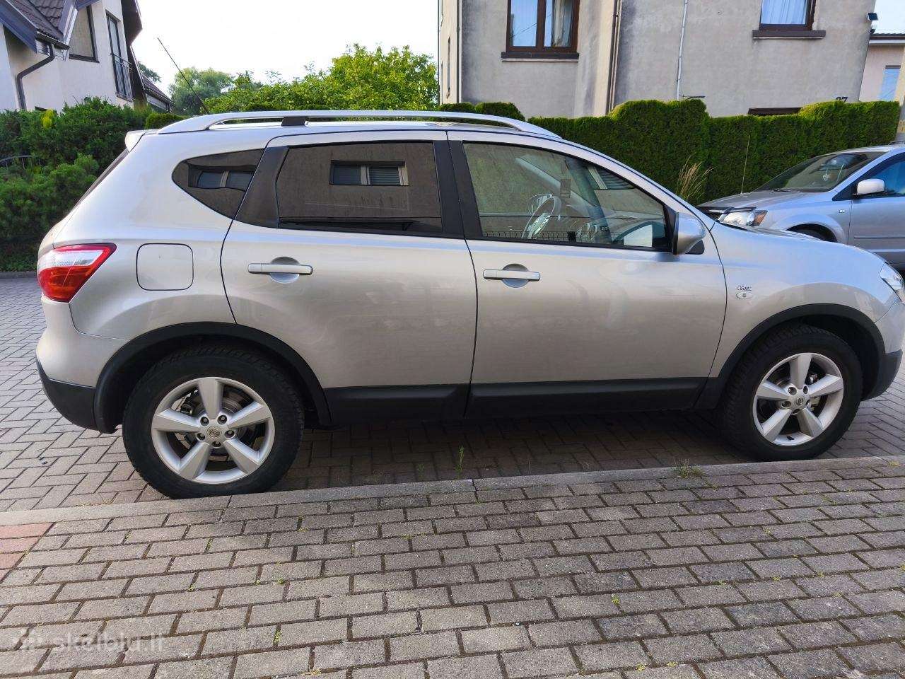 Nissan Qashqai j10 2012