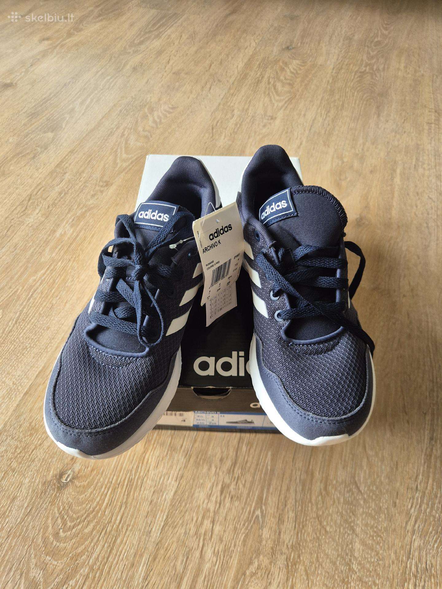 Adidas kedukai 35-36 dydis (4 UK)