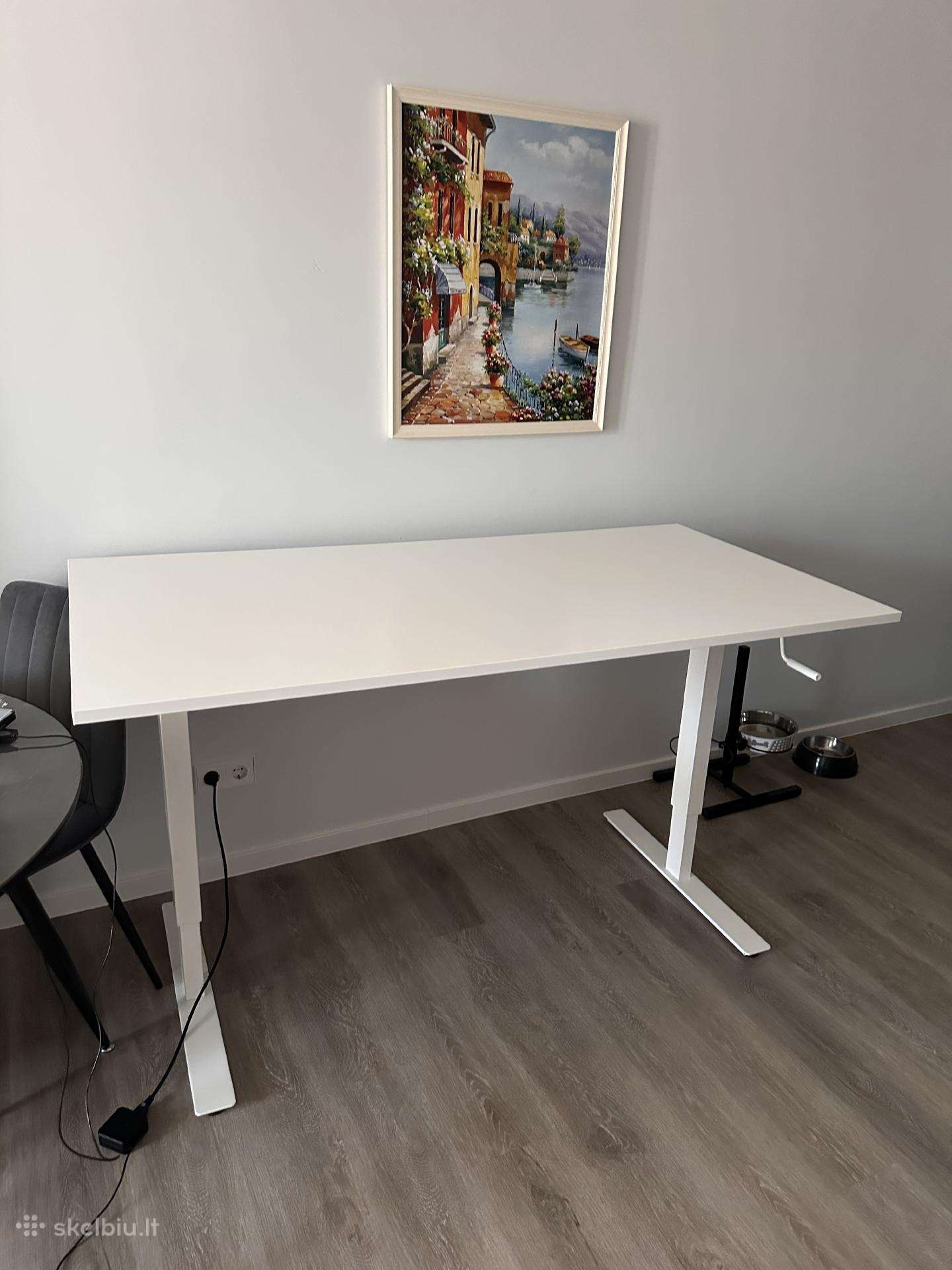 Mechaninis pakeliamas rašomasis Ikea stalas