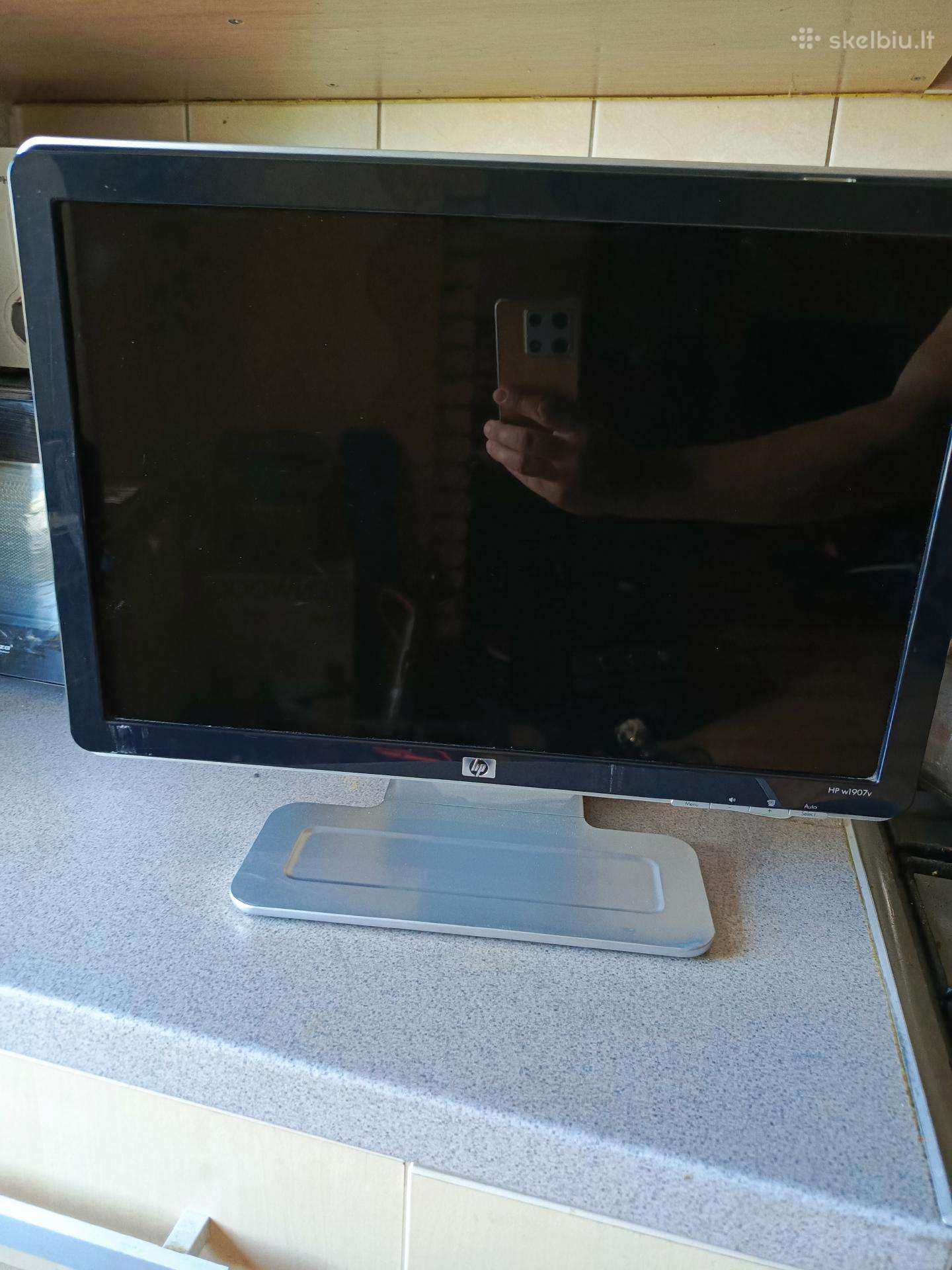 Hp W1907v