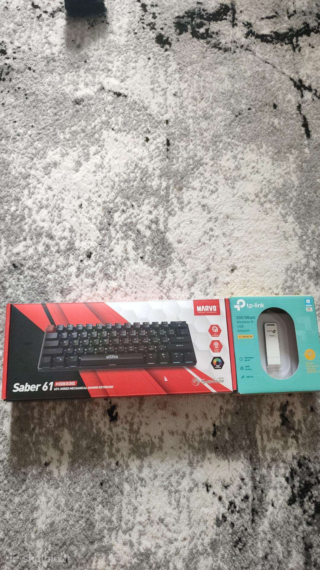 Parduodu mechaninę 60% klaviatūrą + WiFi Adapterį
