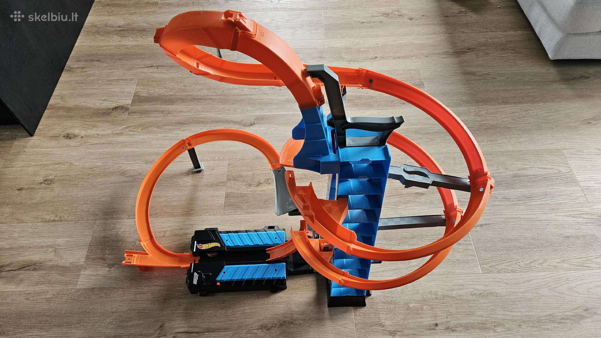 Hot Wheels Sky Crash