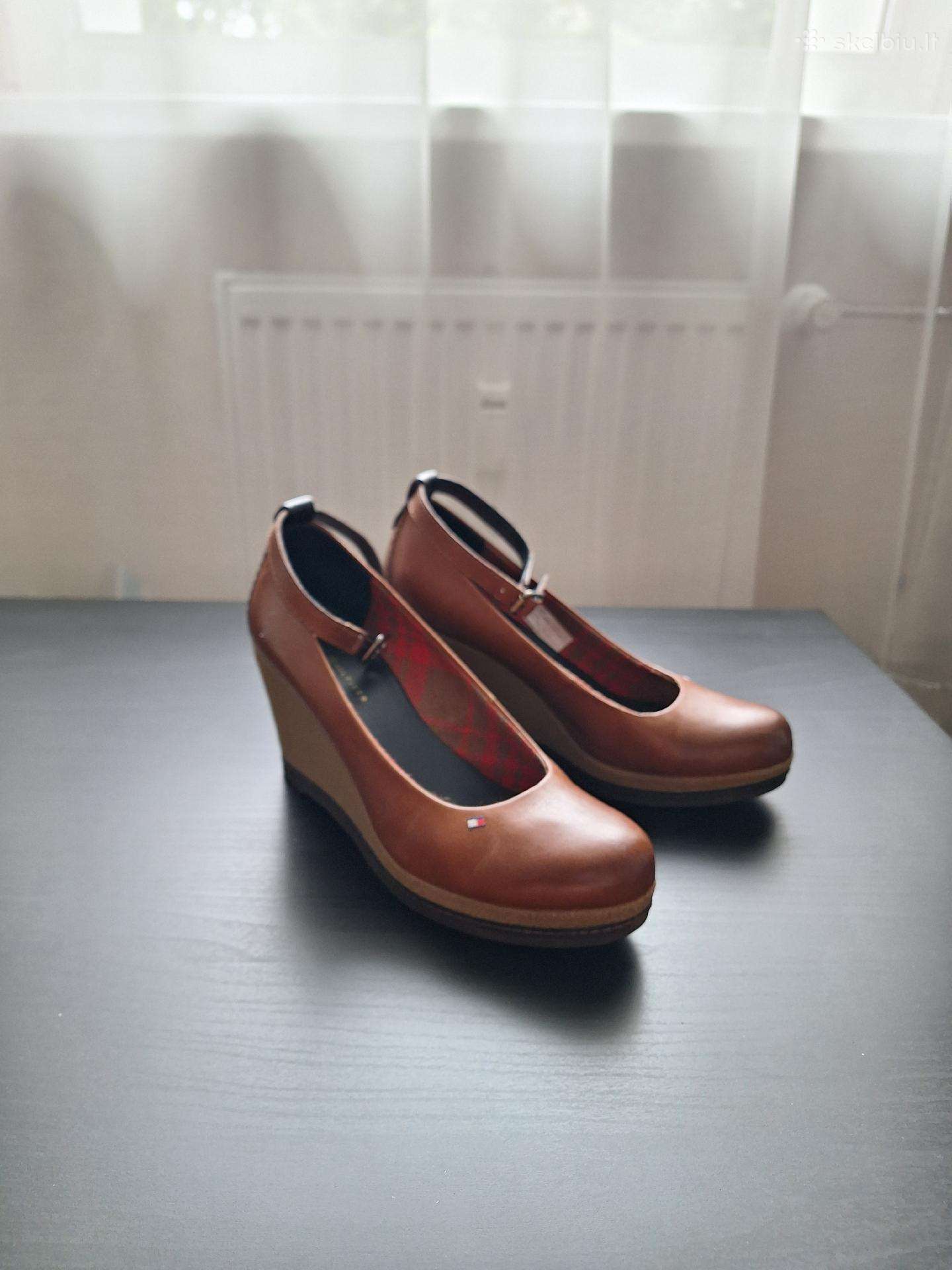 Moteriški odiniai bateliai Tommy Hilfiger Nr. 39
