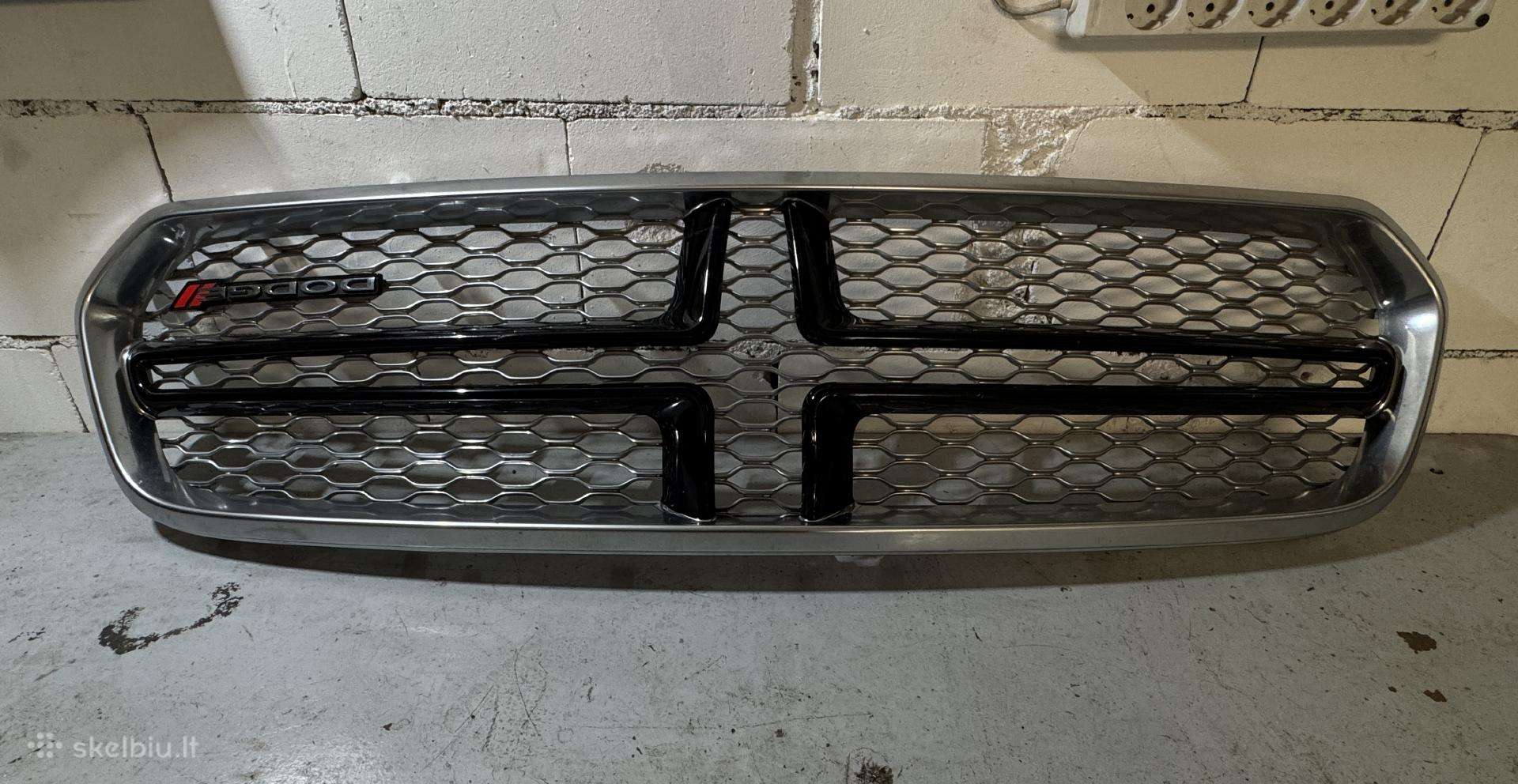 Dodge Durango priekinės grotelės