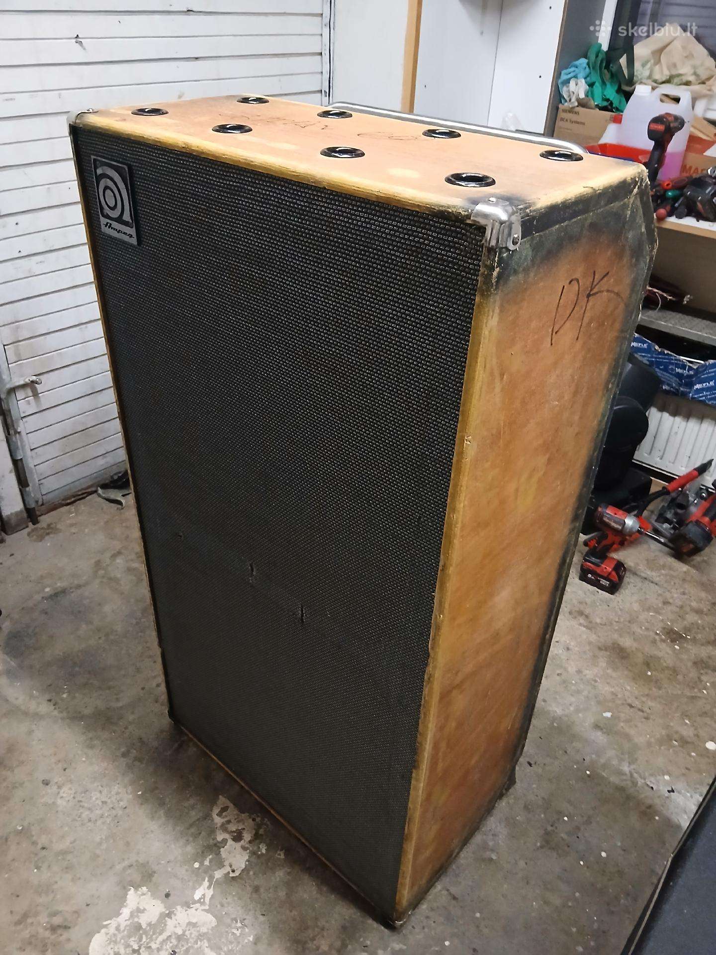 Vintage Ampeg 8x10av 600e