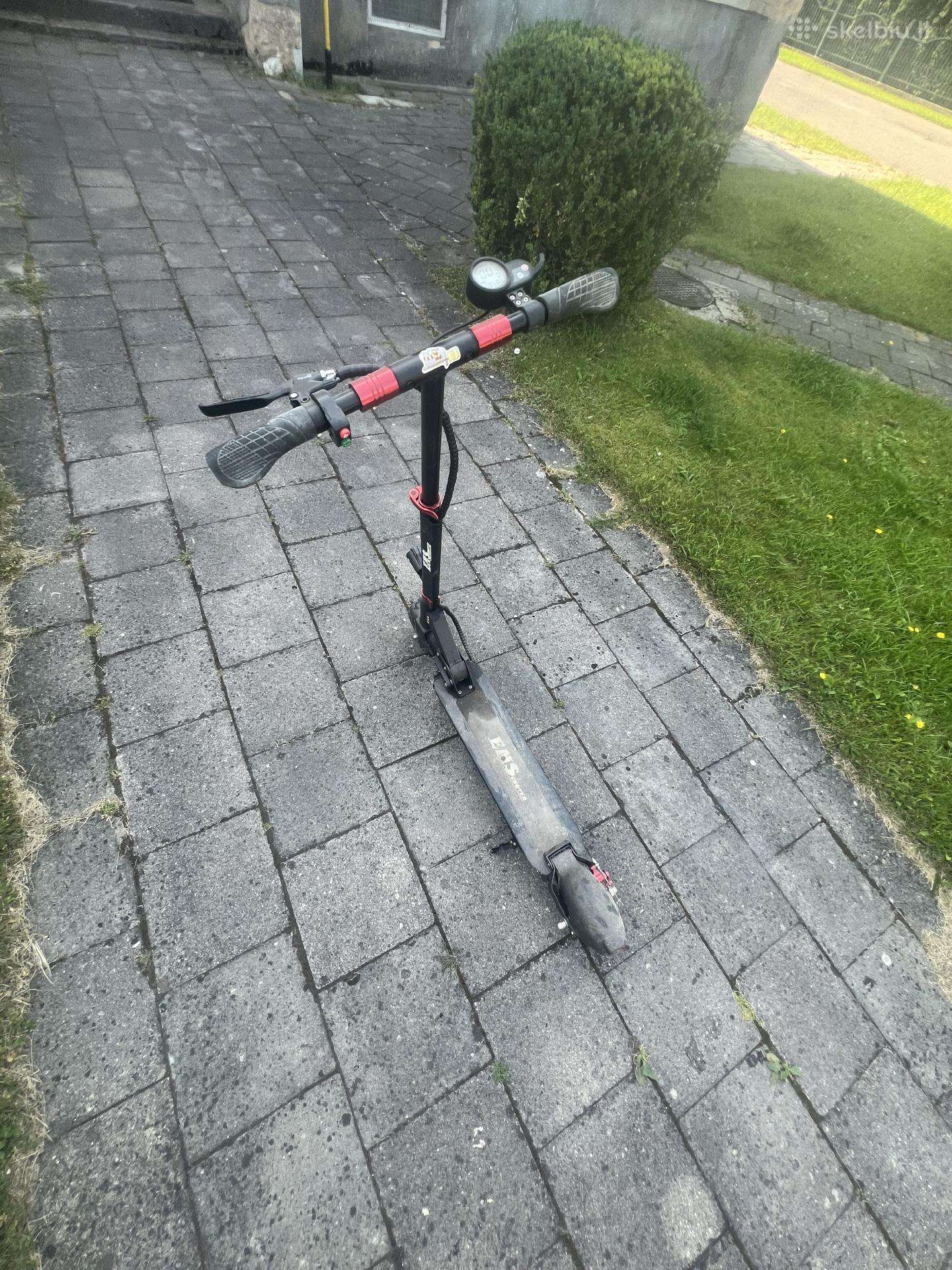 Emscooter, vos veikiantis, turi problemų