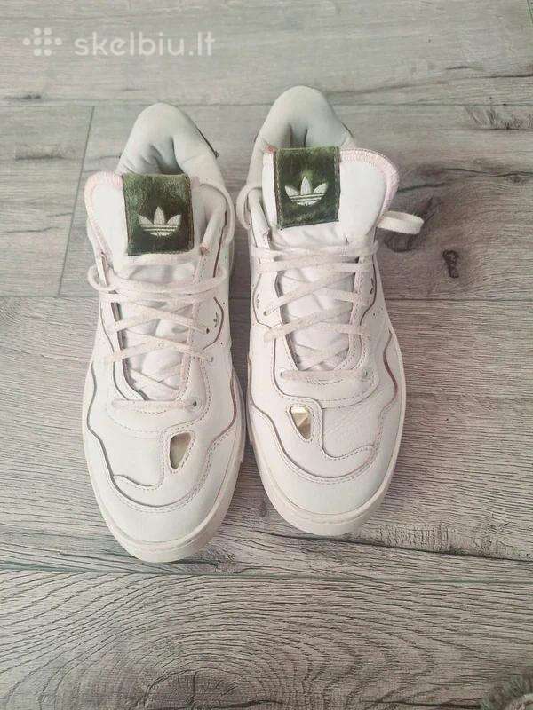 Adidas odiniai kedai